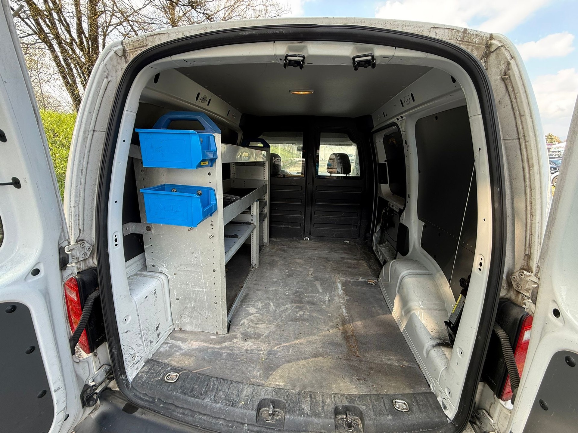 VW Caddy 1.2 TSI Entry BlueMotion Technology-image-9