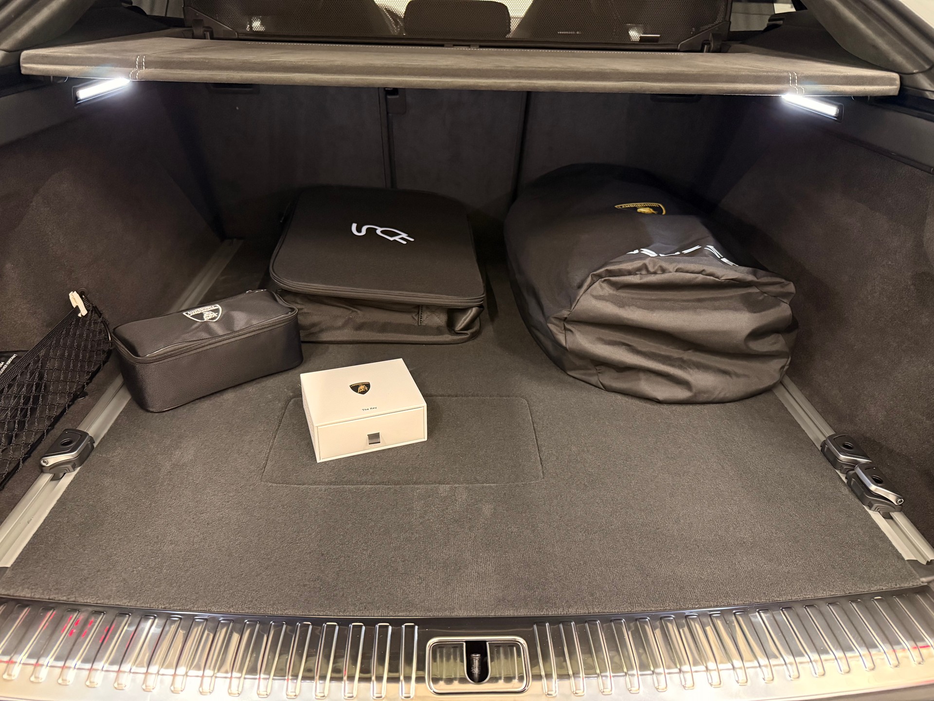 LAMBORGHINI Urus 4.0 SE-image-15