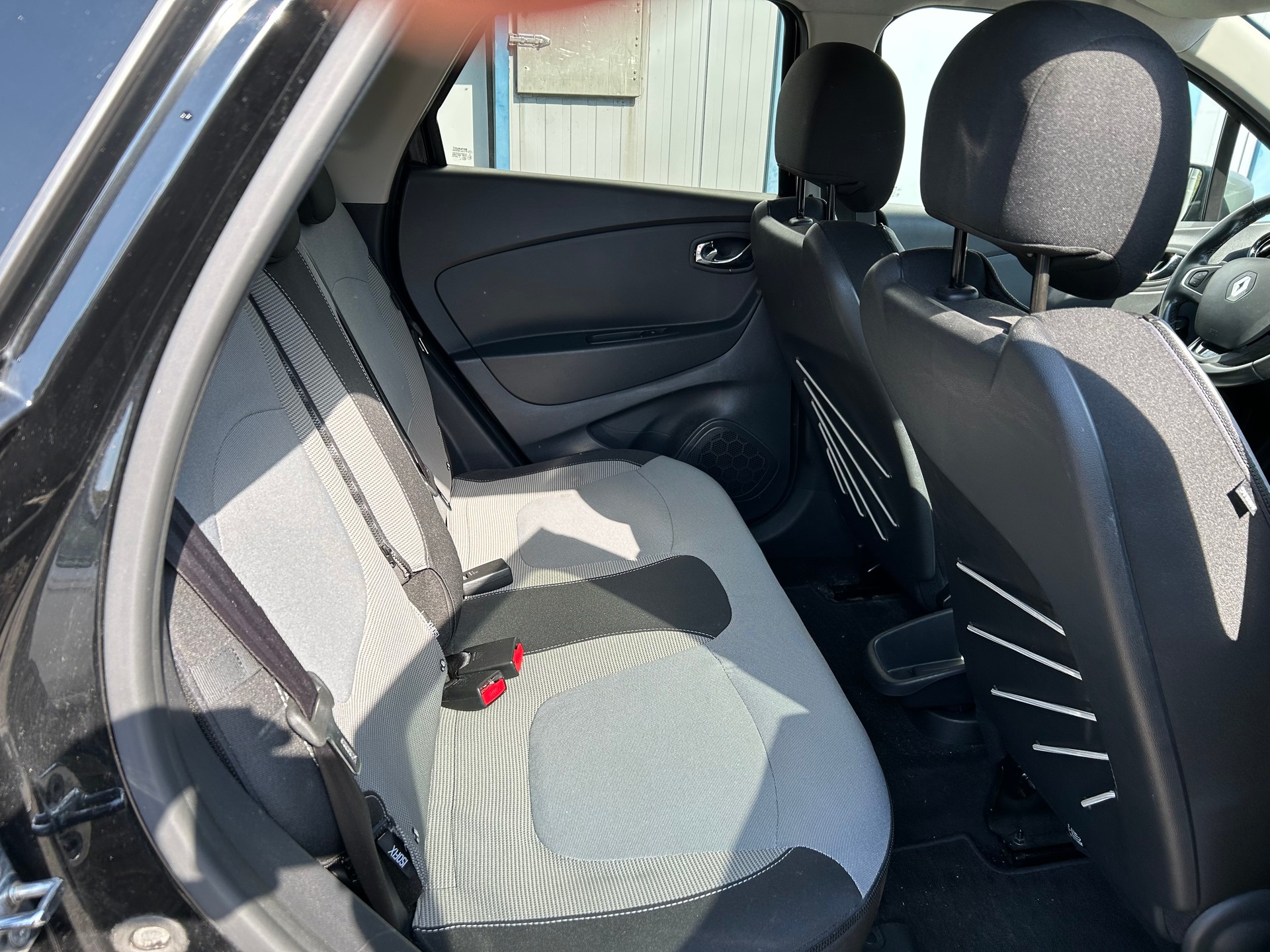 RENAULT Captur 1.2 T 16V Limited-image-6