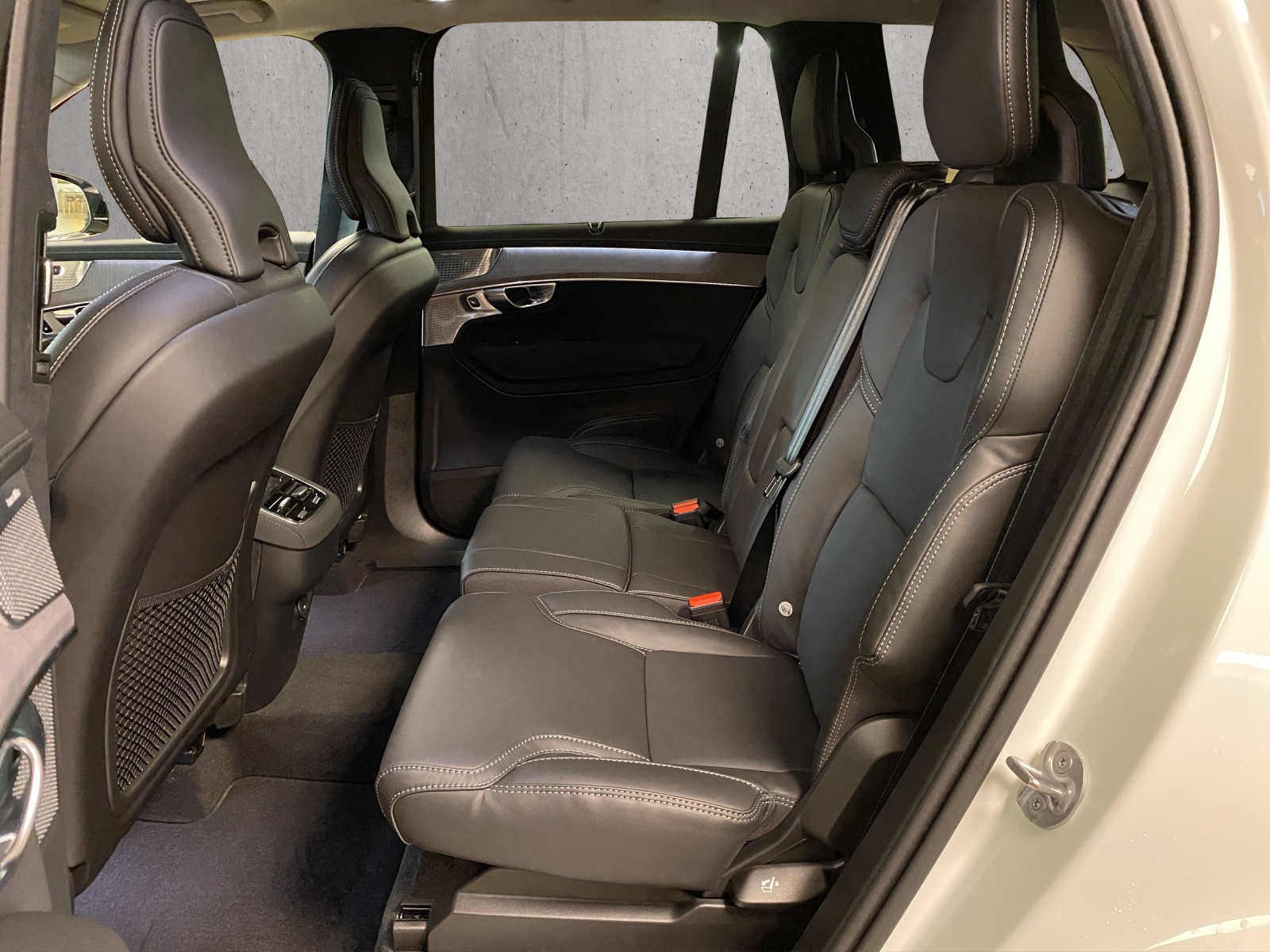 VOLVO XC90 B5 Benzin Mild Hybrid AWD Ultra Dark Geartronic-image-12