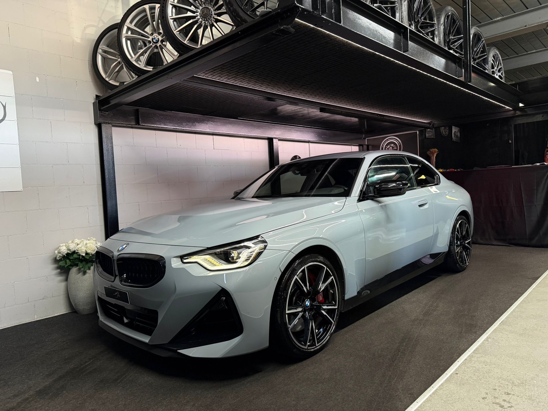 BMW M240i xDrive M Technik Paket Steptronic / CH- Fahrzeug / Gratis Service 10 Jahre / 8 Alufelgen-image-3