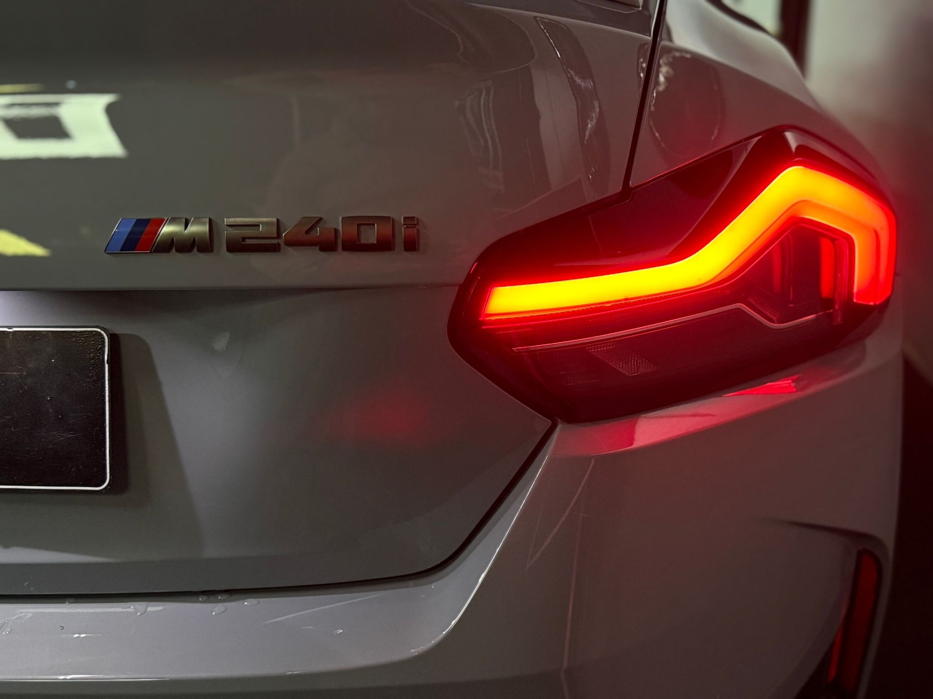 BMW M240i xDrive M Technik Paket Steptronic / CH- Fahrzeug / Gratis Service 10 Jahre / 8 Alufelgen-image-8