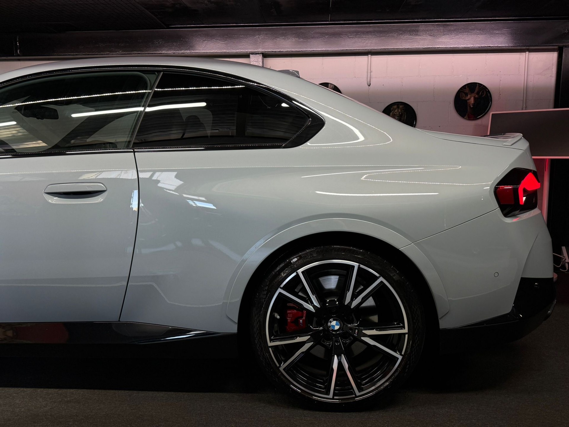 BMW M240i xDrive M Technik Paket Steptronic / CH- Fahrzeug / Gratis Service 10 Jahre / 8 Alufelgen-image-10