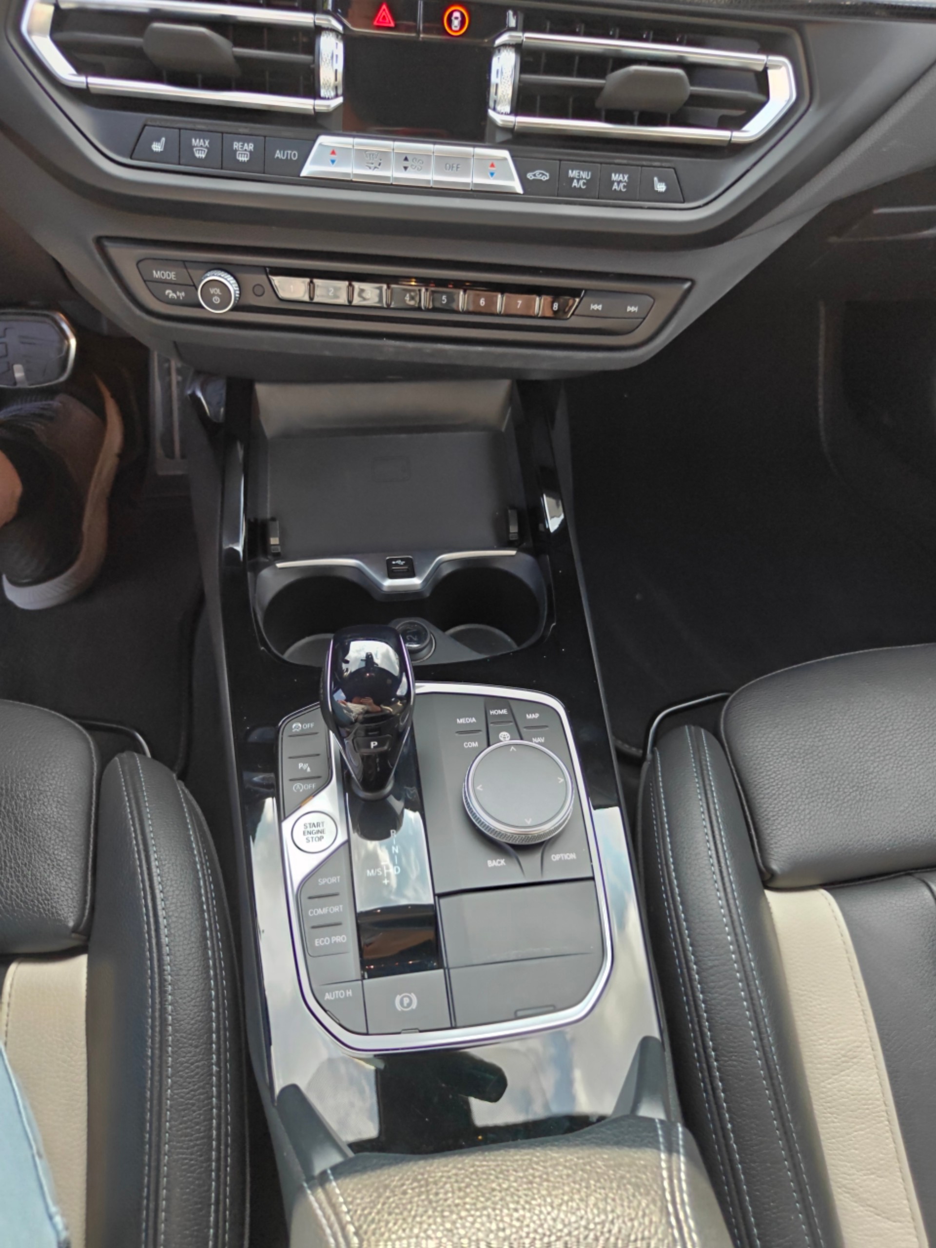 BMW M135i xDrive M Sport Pro Steptronic-image-12
