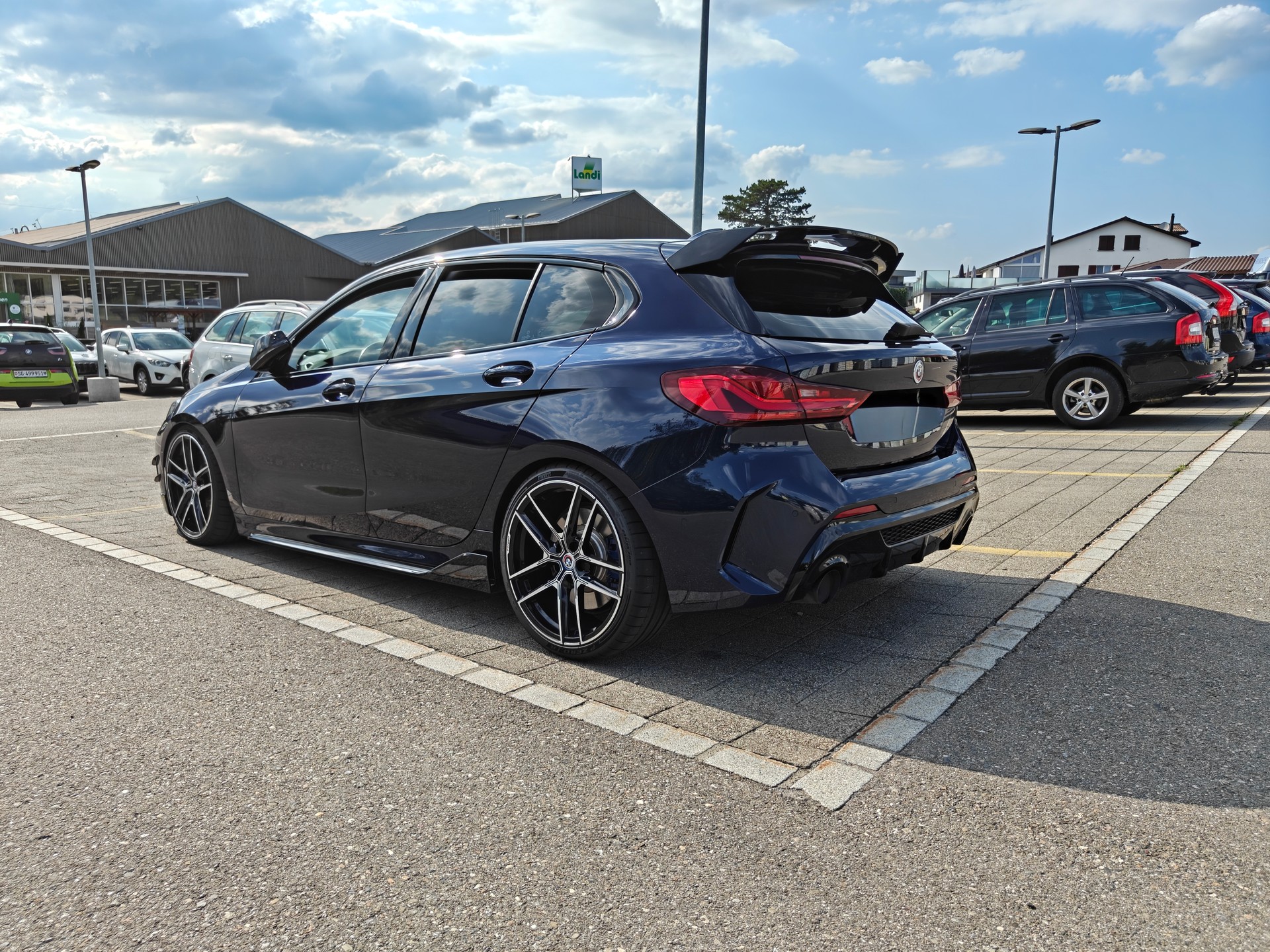 BMW M135i xDrive M Sport Pro Steptronic-image-3