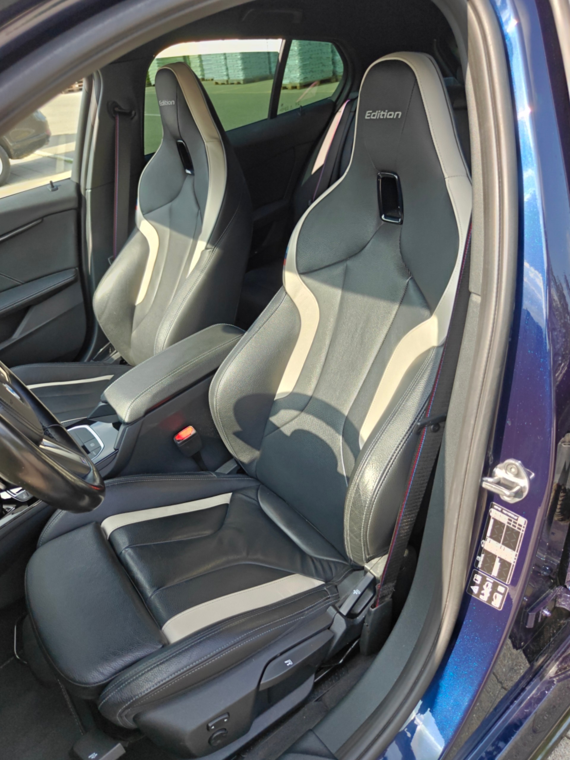 BMW M135i xDrive M Sport Pro Steptronic-image-8