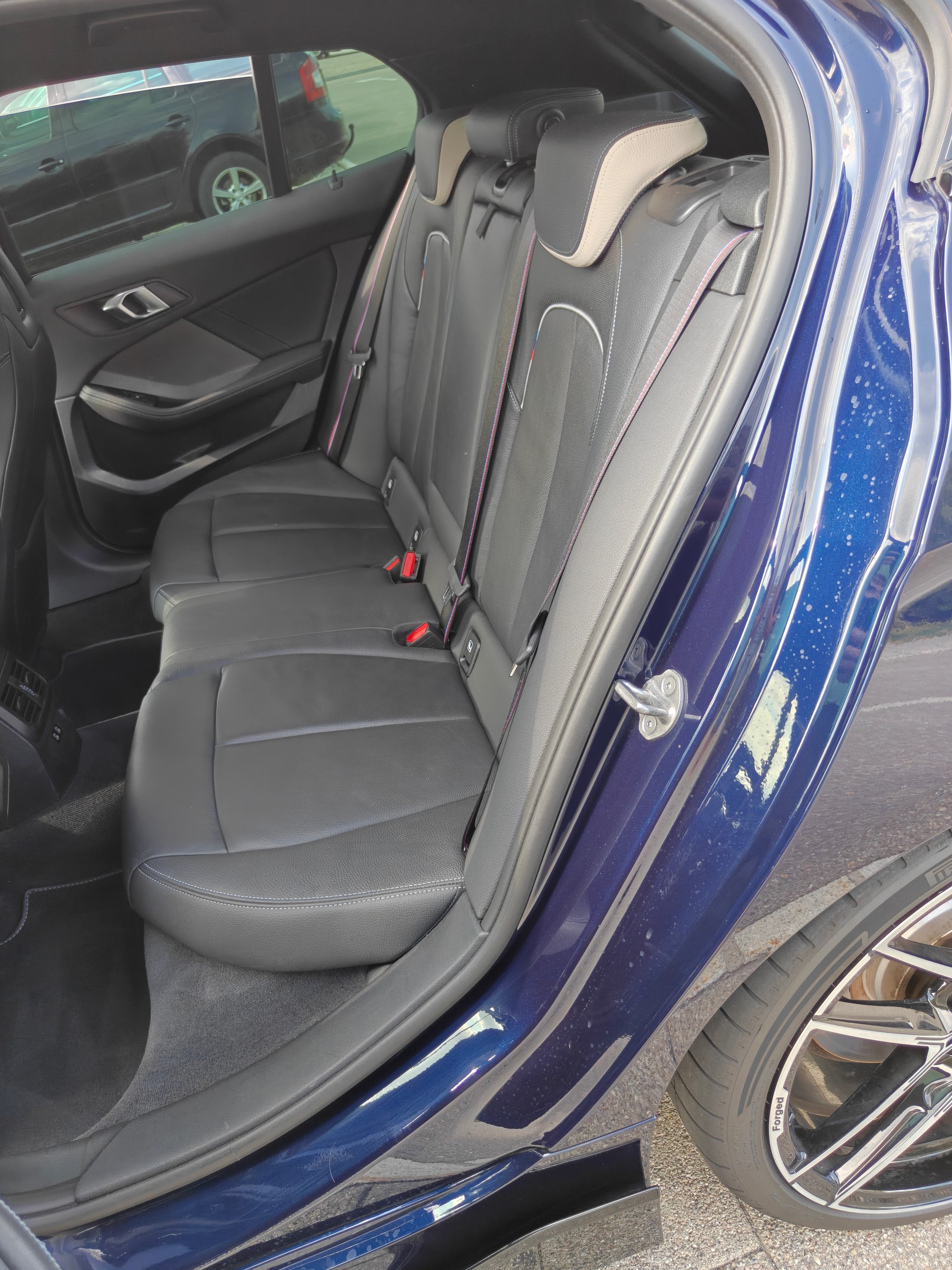 BMW M135i xDrive M Sport Pro Steptronic-image-13