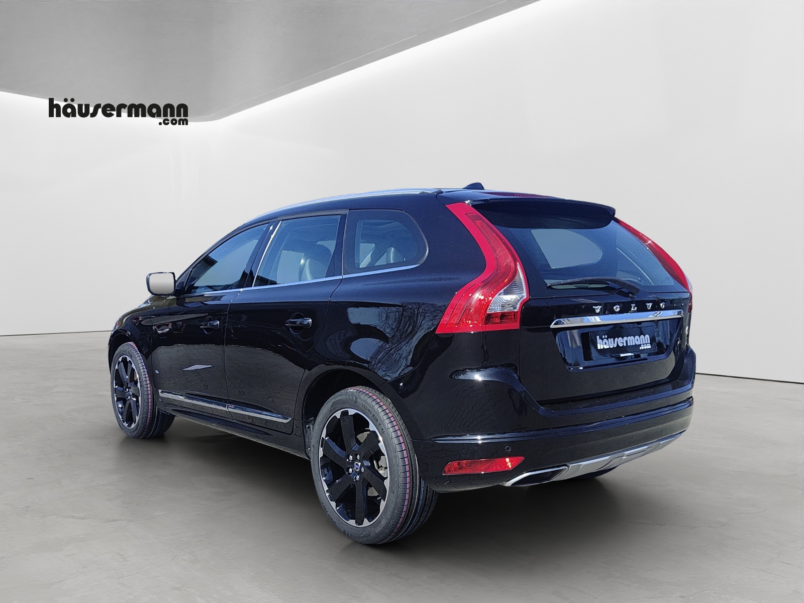 VOLVO XC60 2.4 D5 Summum AWD S/S-image-3