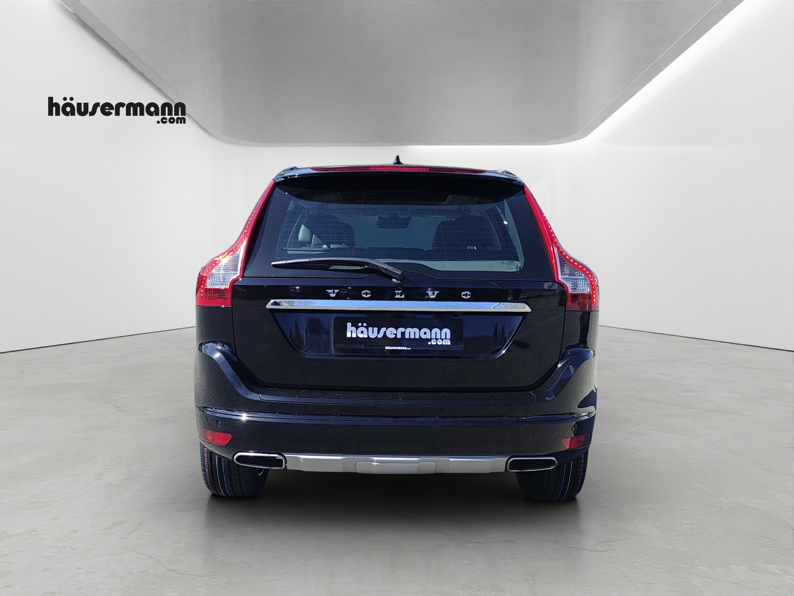 VOLVO XC60 2.4 D5 Summum AWD S/S-image-4