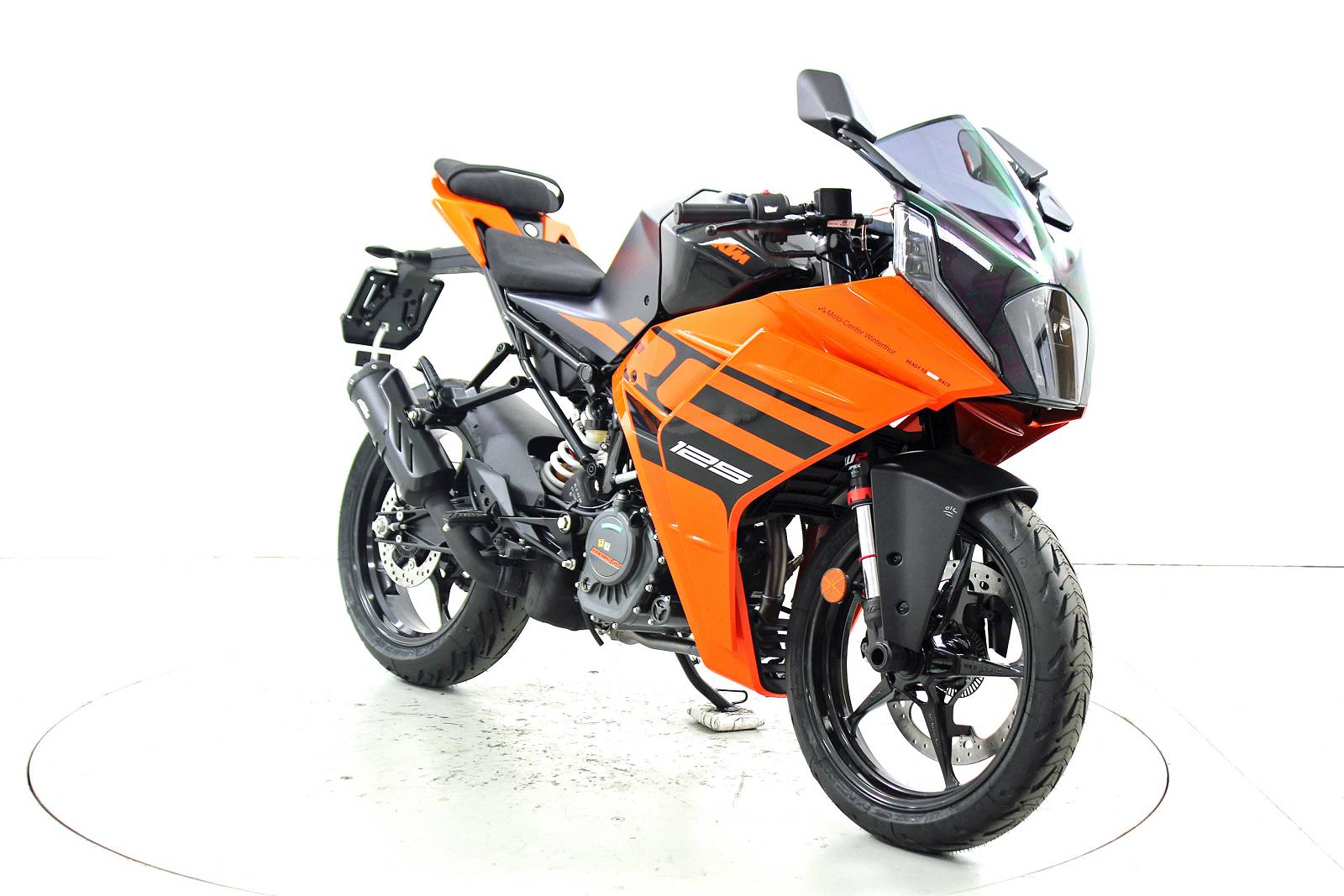 KTM RC 125-showroom-element-1