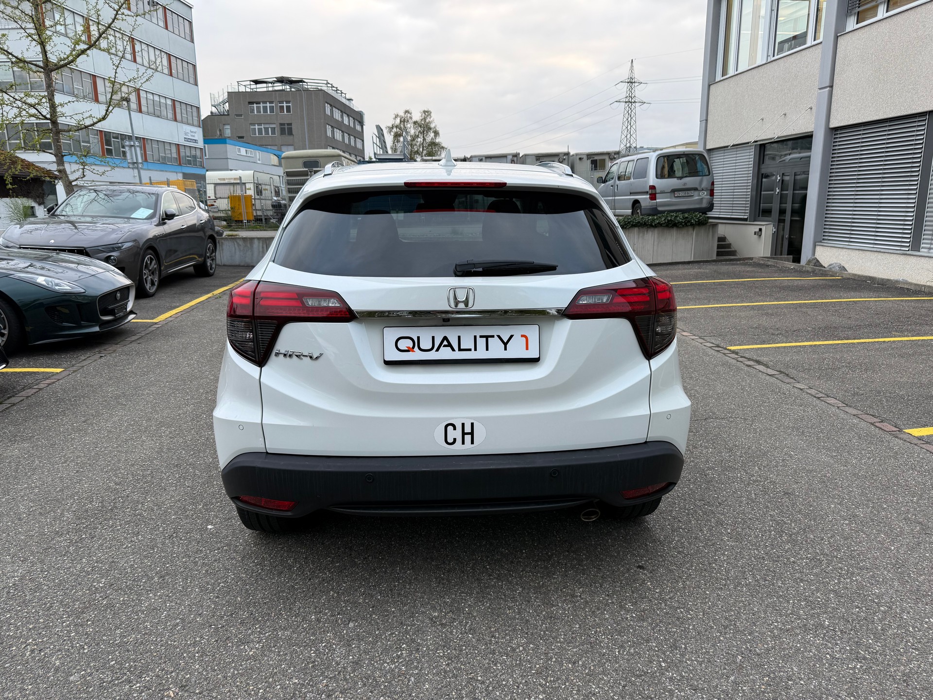 HONDA HR-V 1.5i-VTEC Executive CVT-image-4