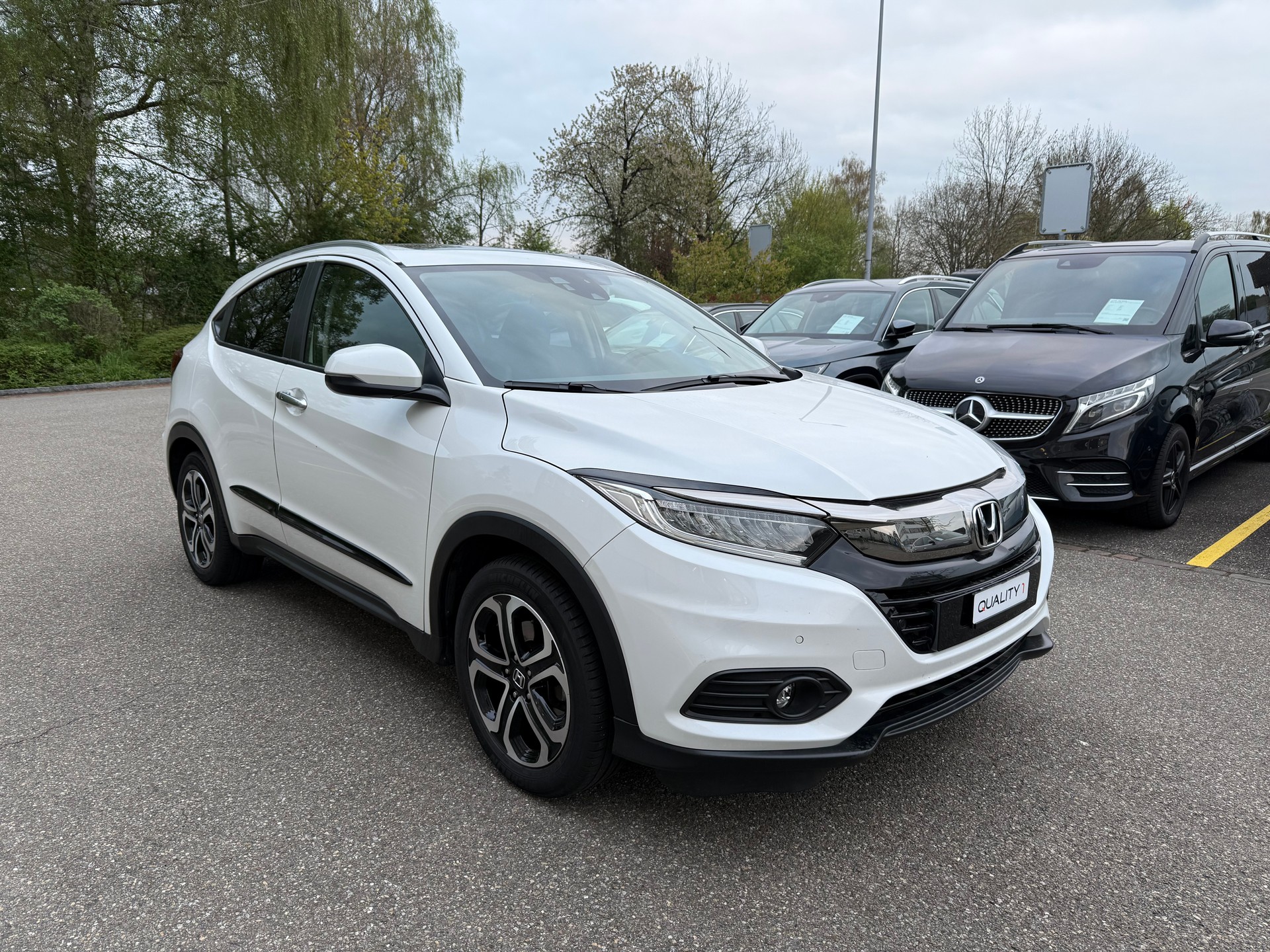 HONDA HR-V 1.5i-VTEC Executive CVT-image-2