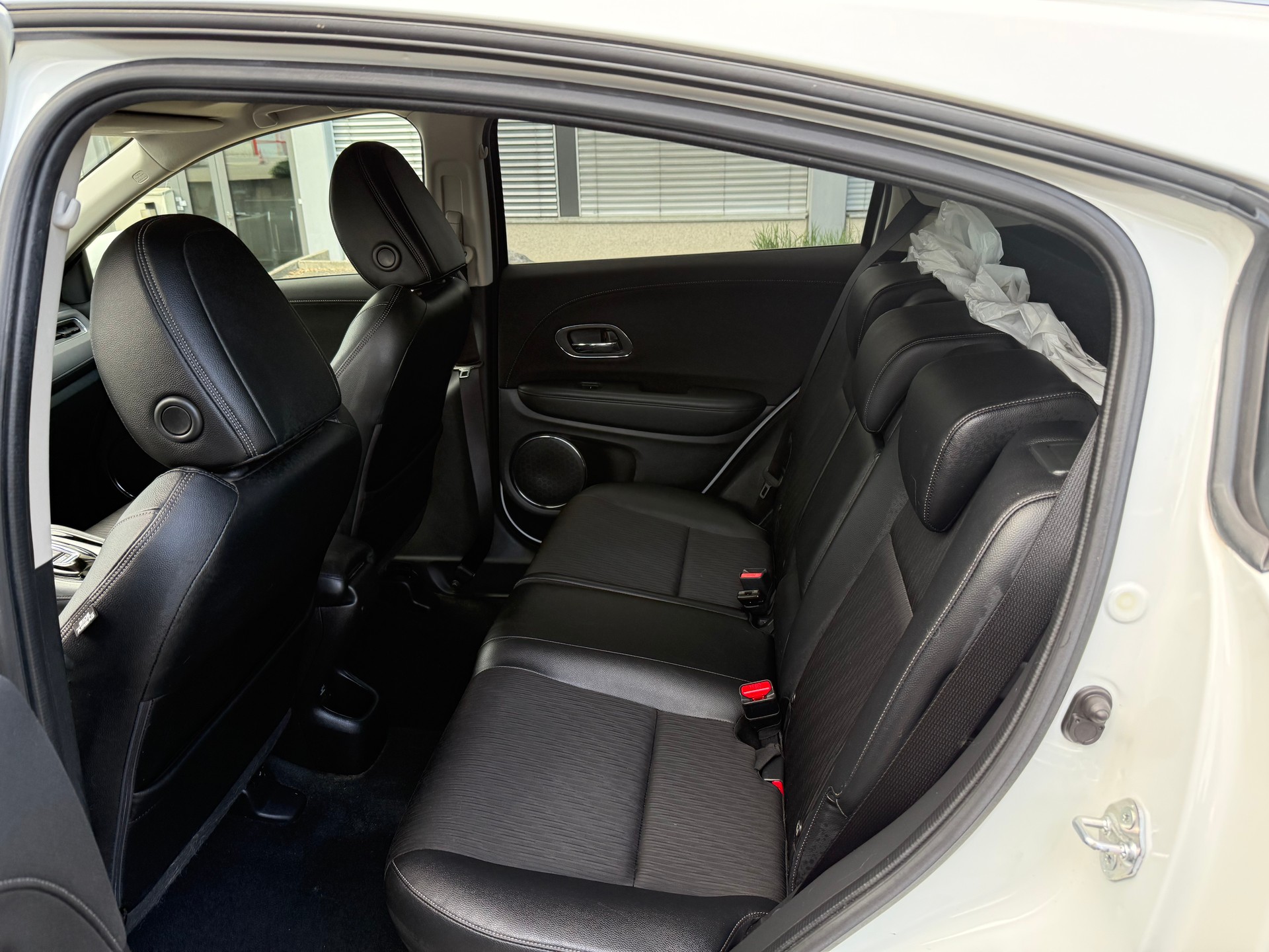 HONDA HR-V 1.5i-VTEC Executive CVT-image-7
