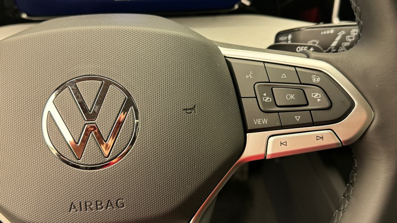 VW Golf VIII 1.5 TSI PHEV Limited-image-9