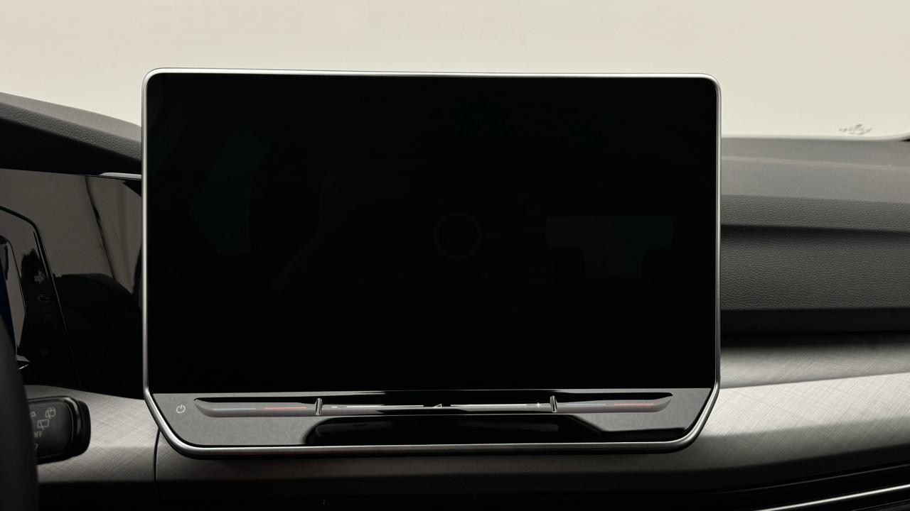 VW Golf VIII 1.5 TSI PHEV Limited-image-7