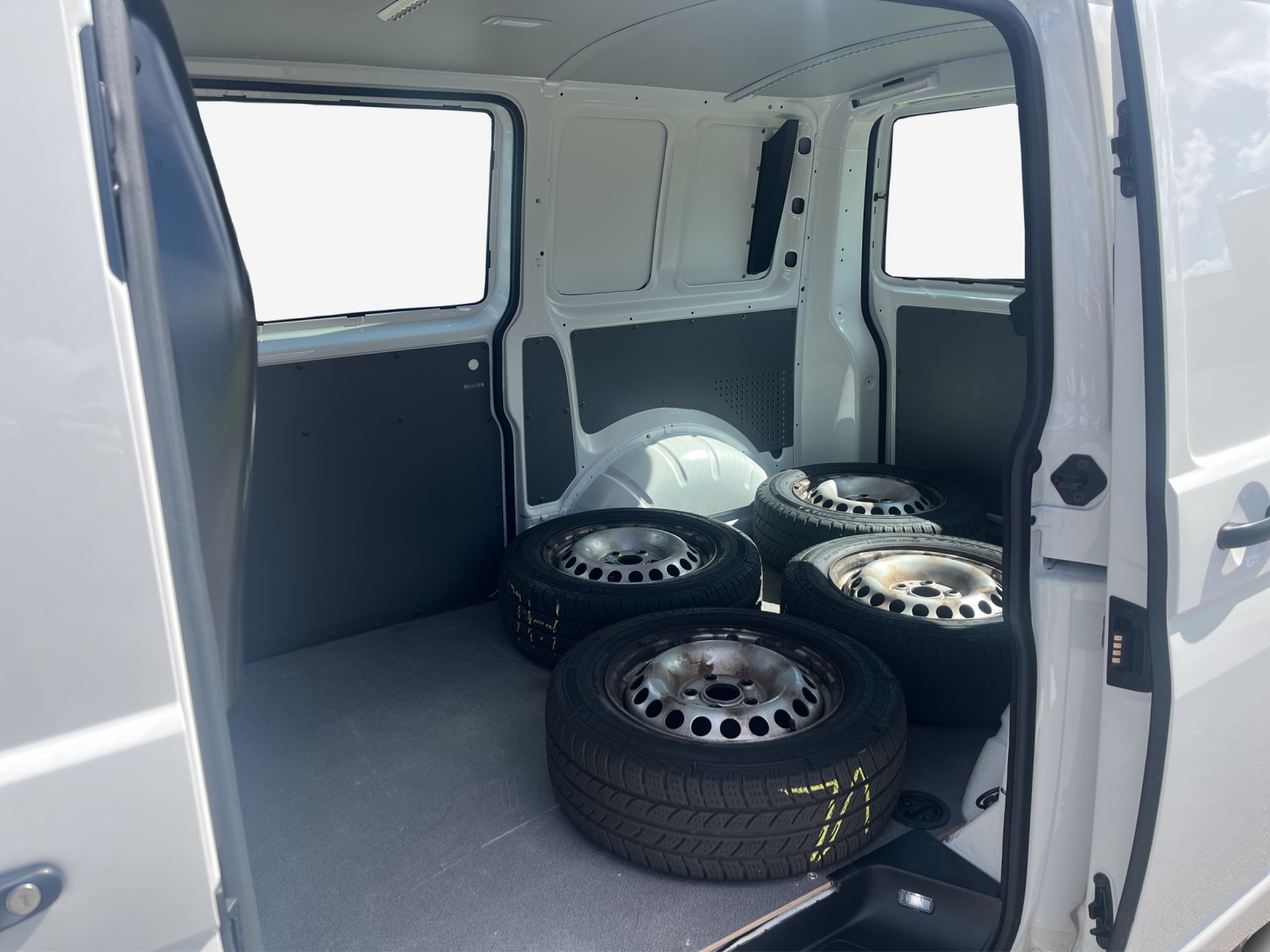 VW T6.1 2.0 TDI-image-11