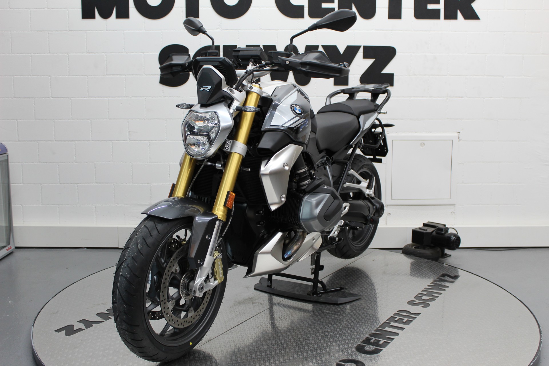 BMW R 1250 R-showroom-element-2