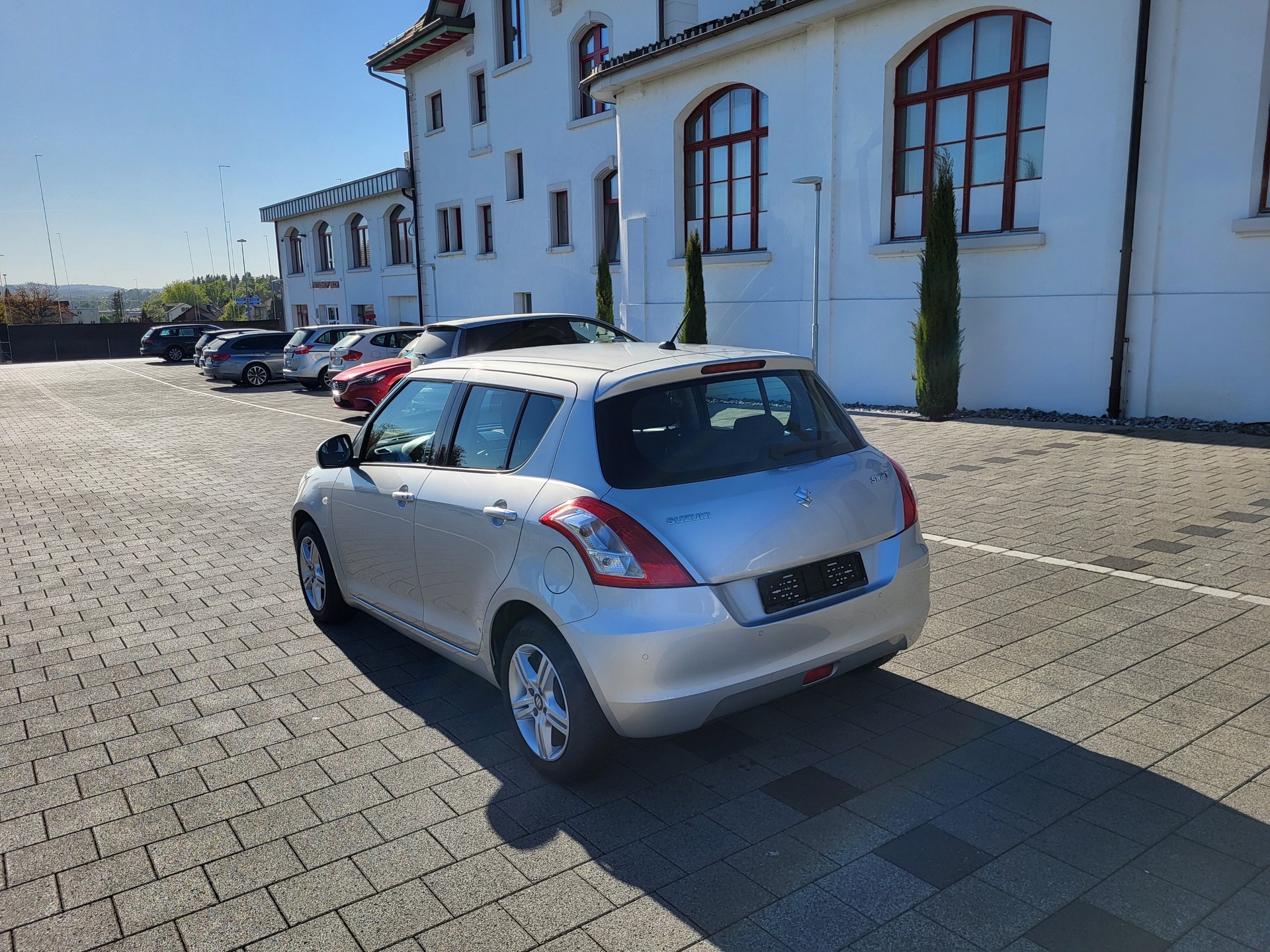 SUZUKI Swift 1.2i 16V GL Top-image-2