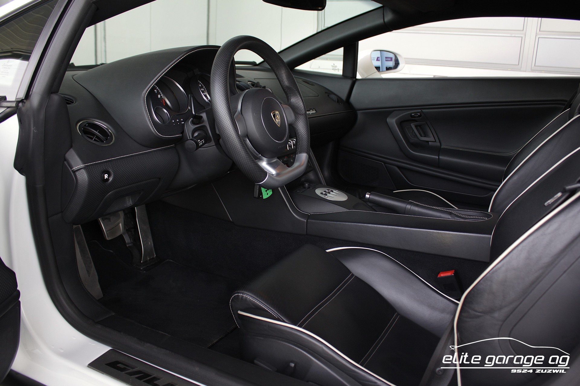 LAMBORGHINI Gallardo LP560-4 Coupé E-Gear LIEBHABERFAHRZEUG-image-13
