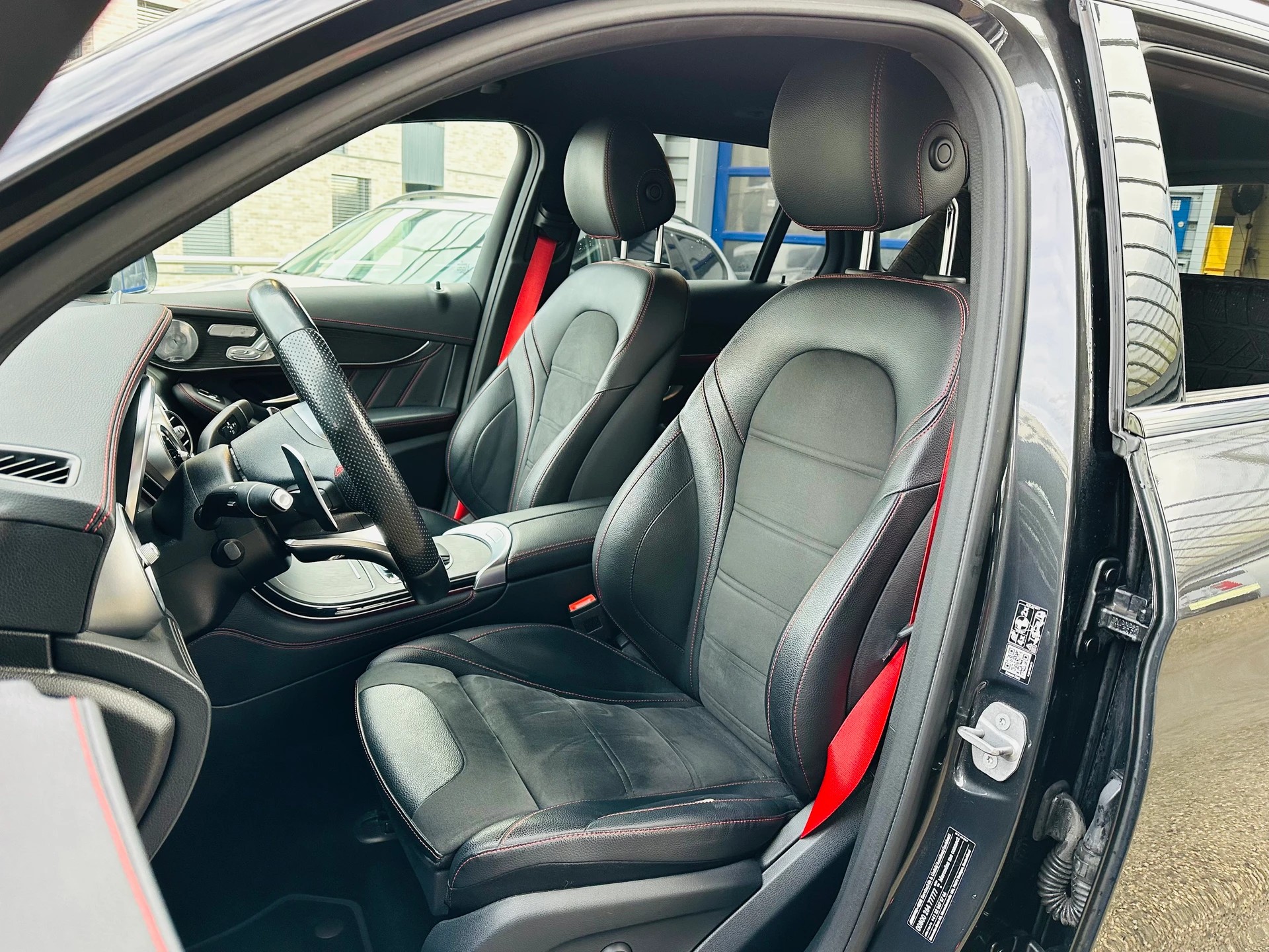 MERCEDES-BENZ GLC 43 AMG 4Matic 9G-Tronic-image-10