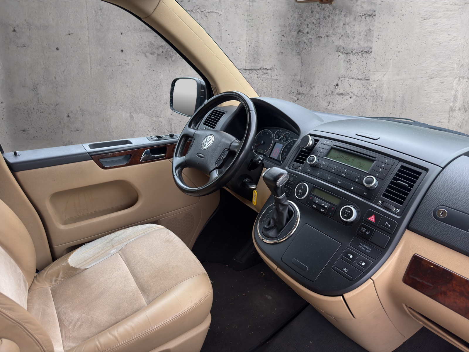 VW T5 Multivan Highline 2.5 TDI-image-10