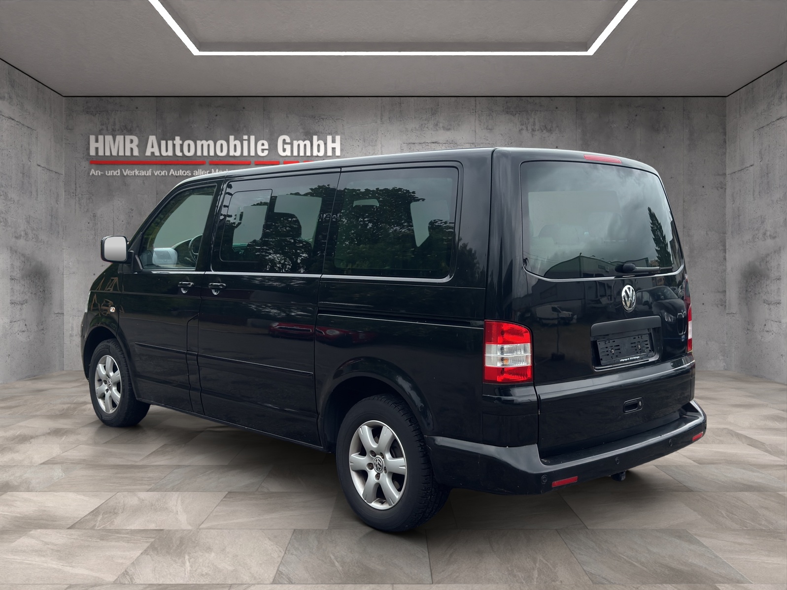 VW T5 Multivan Highline 2.5 TDI-image-1