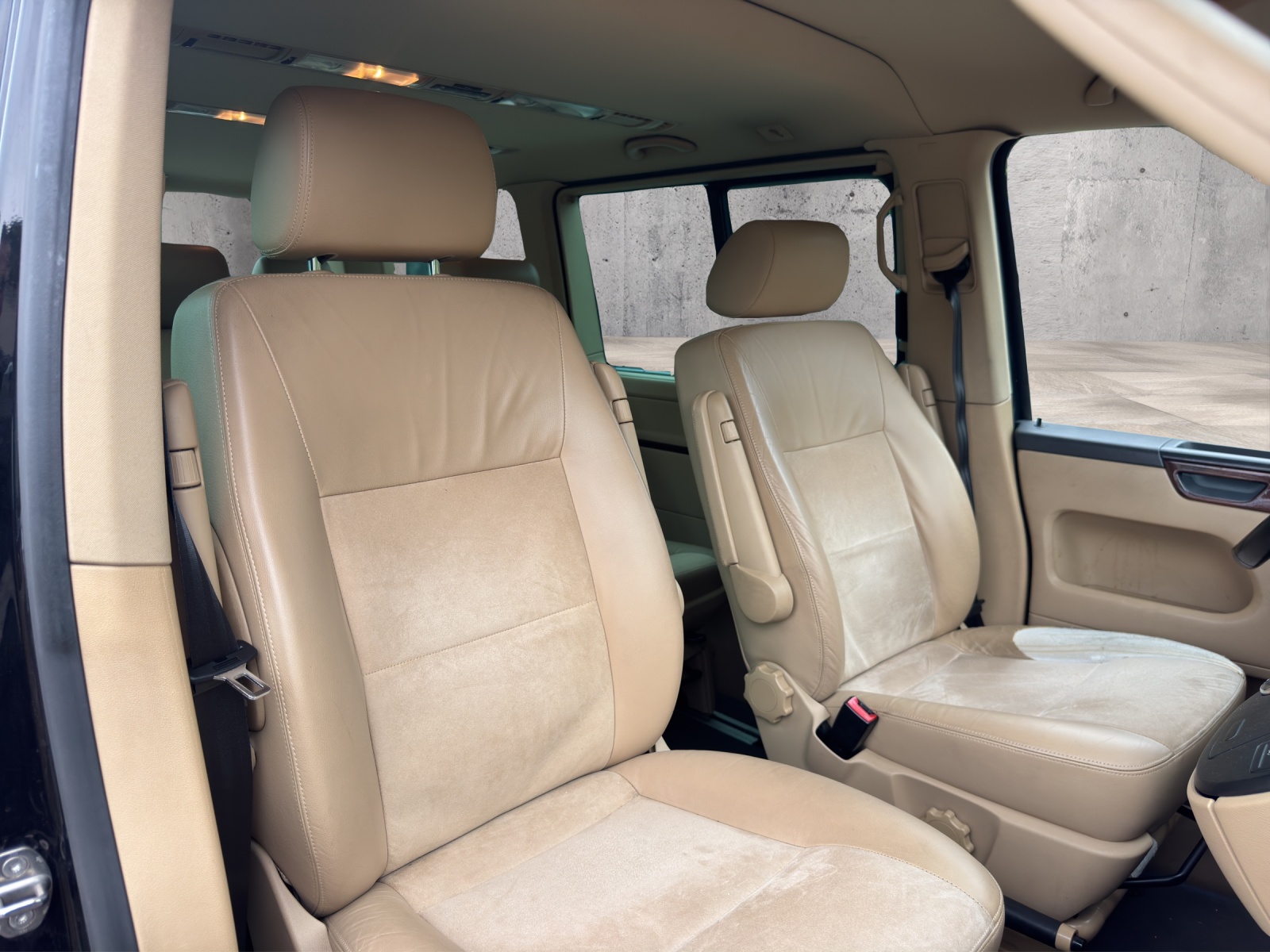 VW T5 Multivan Highline 2.5 TDI-image-8