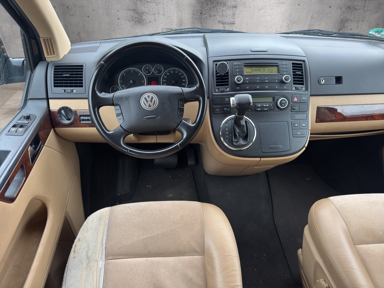 VW T5 Multivan Highline 2.5 TDI-image-9