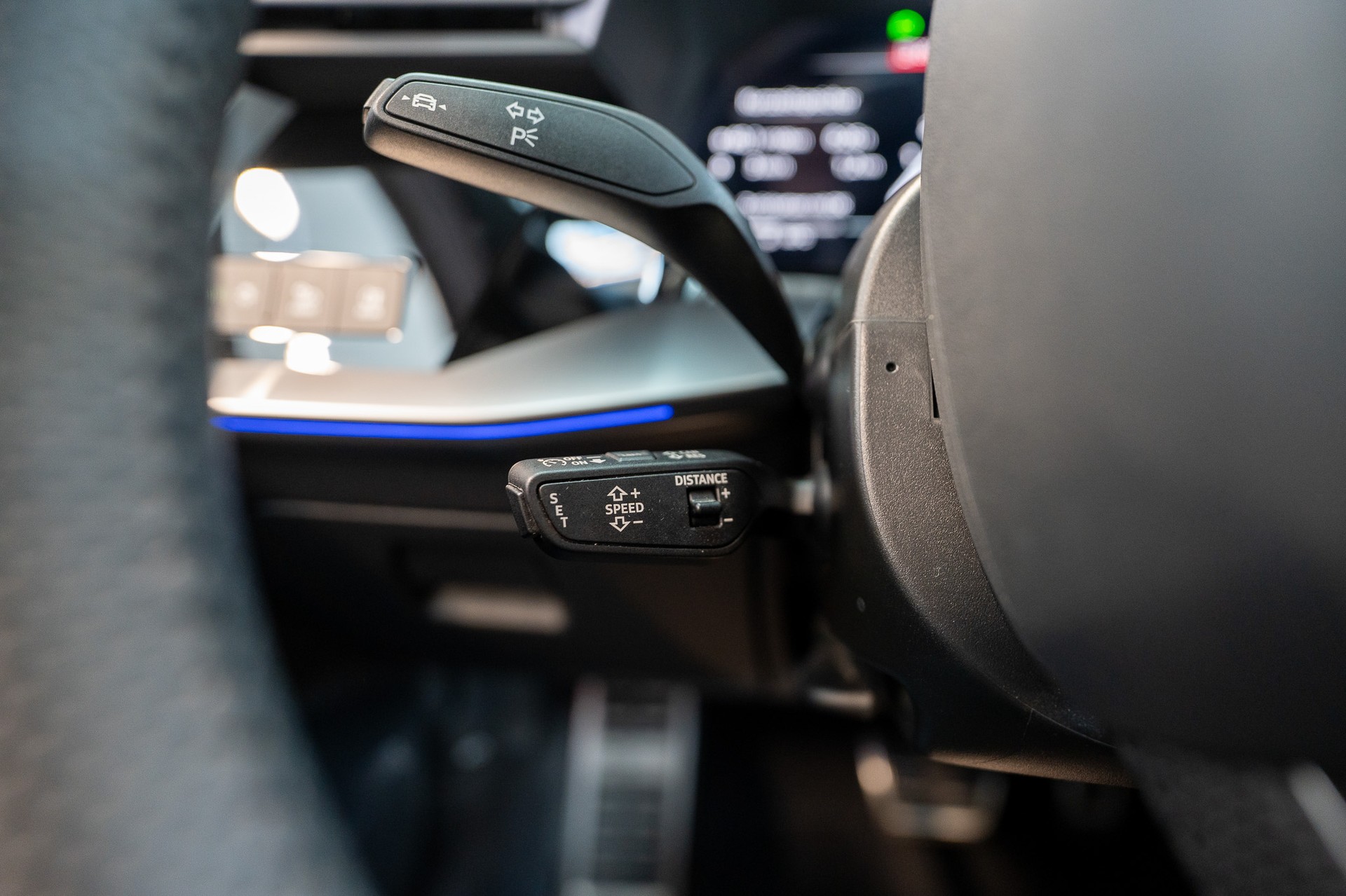 AUDI RS3 Limousine 2.5 TFSI quattro S-Tronic / Sportauspuff / Audi Individual / Sportsitze-image-20