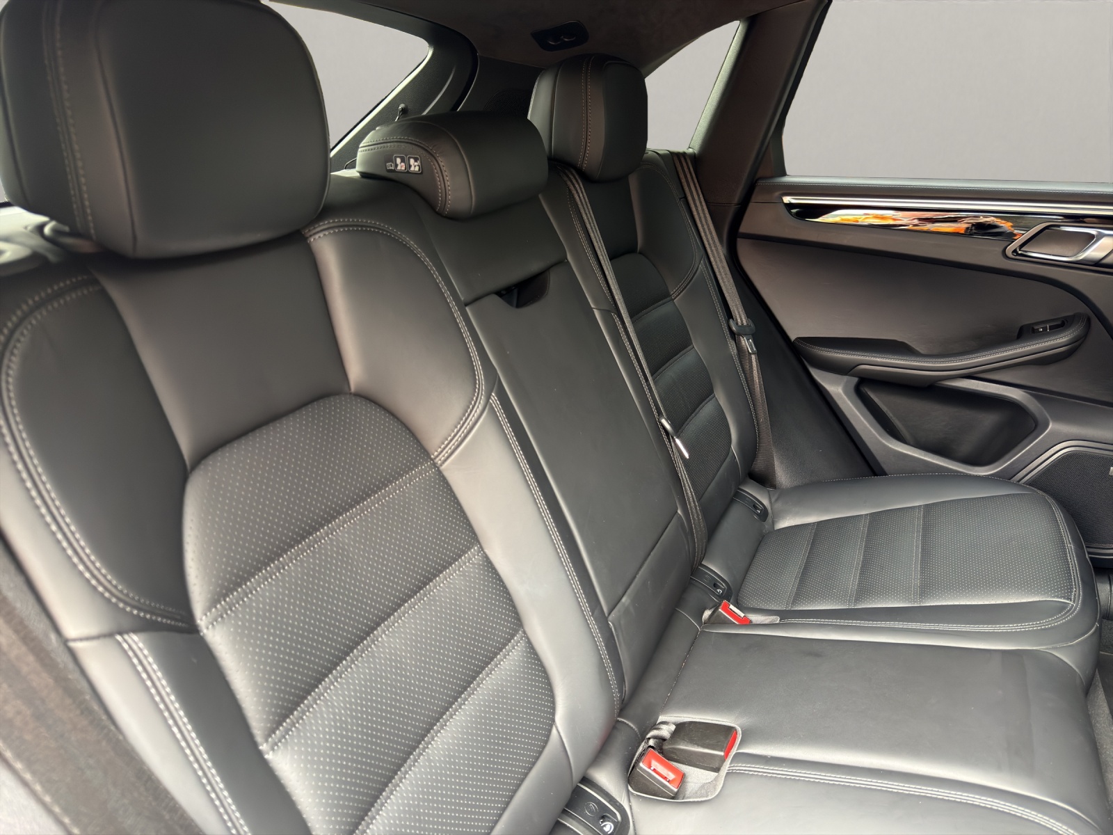 PORSCHE Macan 2.9 V6 Turbo-image-15