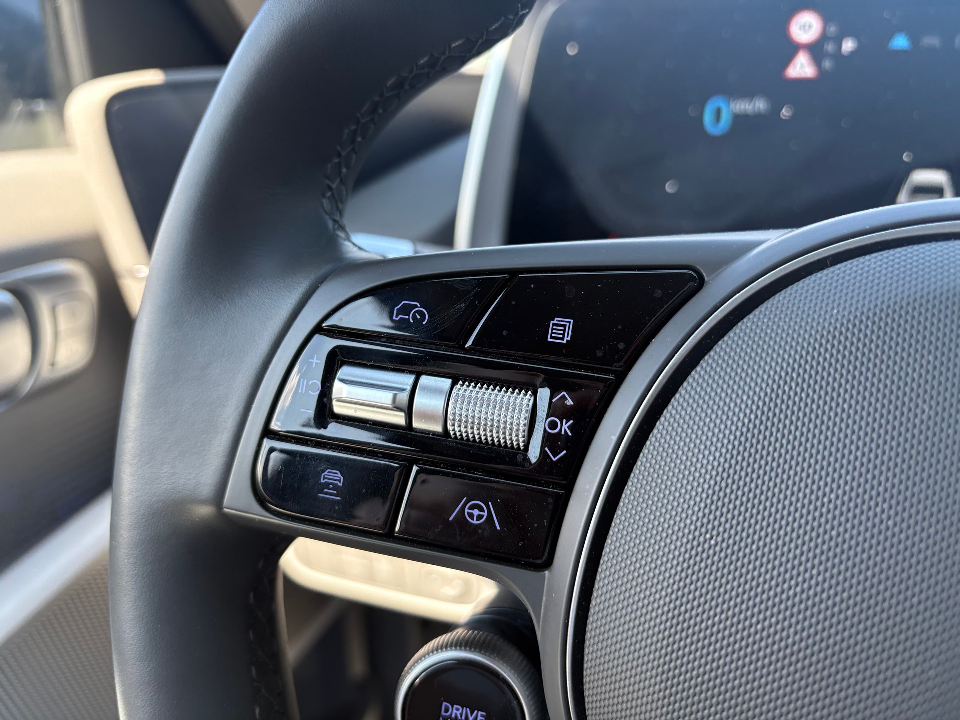 HYUNDAI Ioniq 6 77kWh Launch Edition 2WD-image-15
