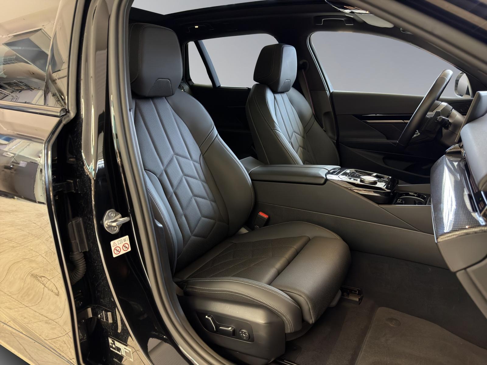 BMW 520d xDrive Touring M Sportpaket Pro-image-19