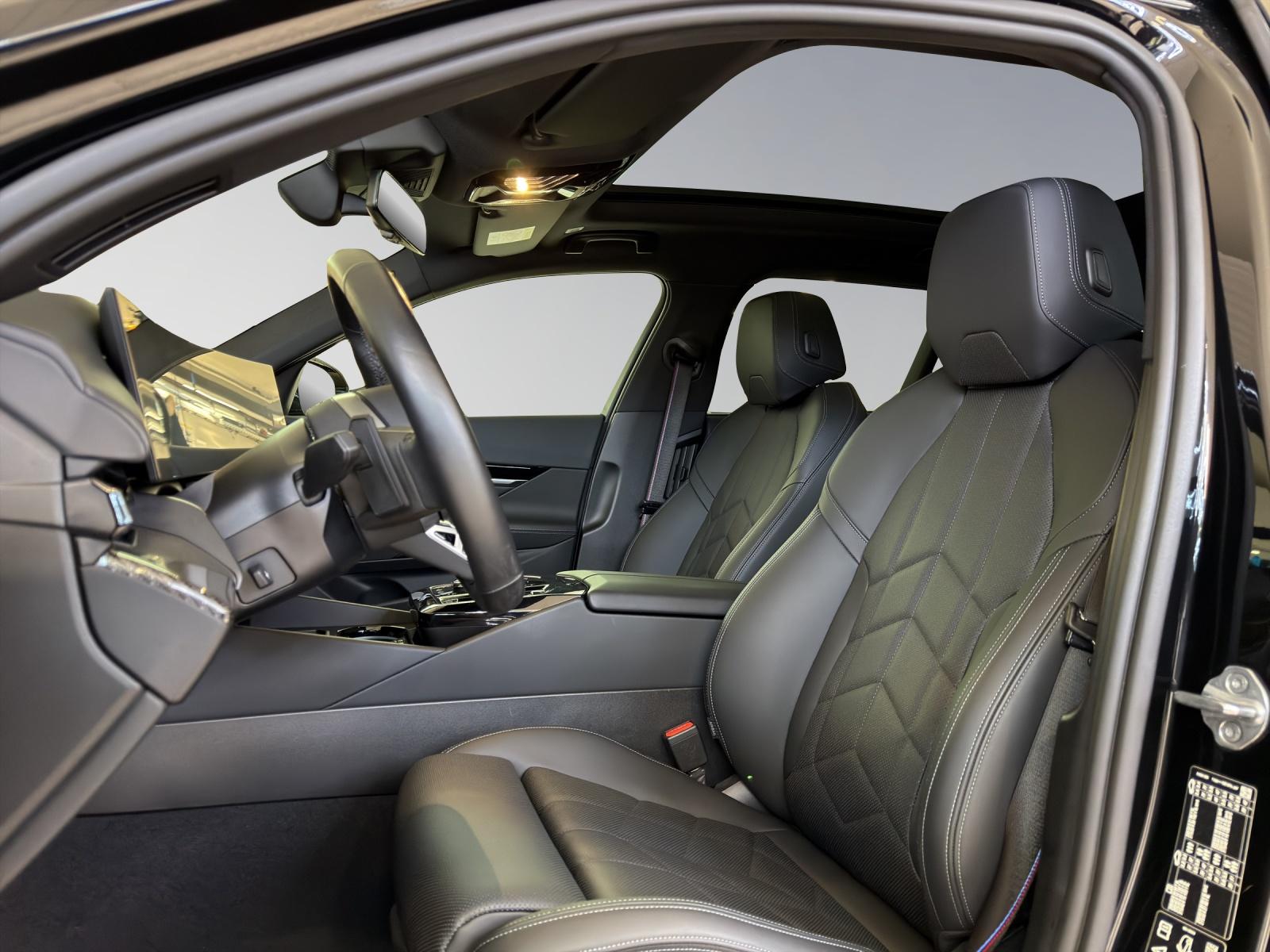 BMW 520d xDrive Touring M Sportpaket Pro-image-11
