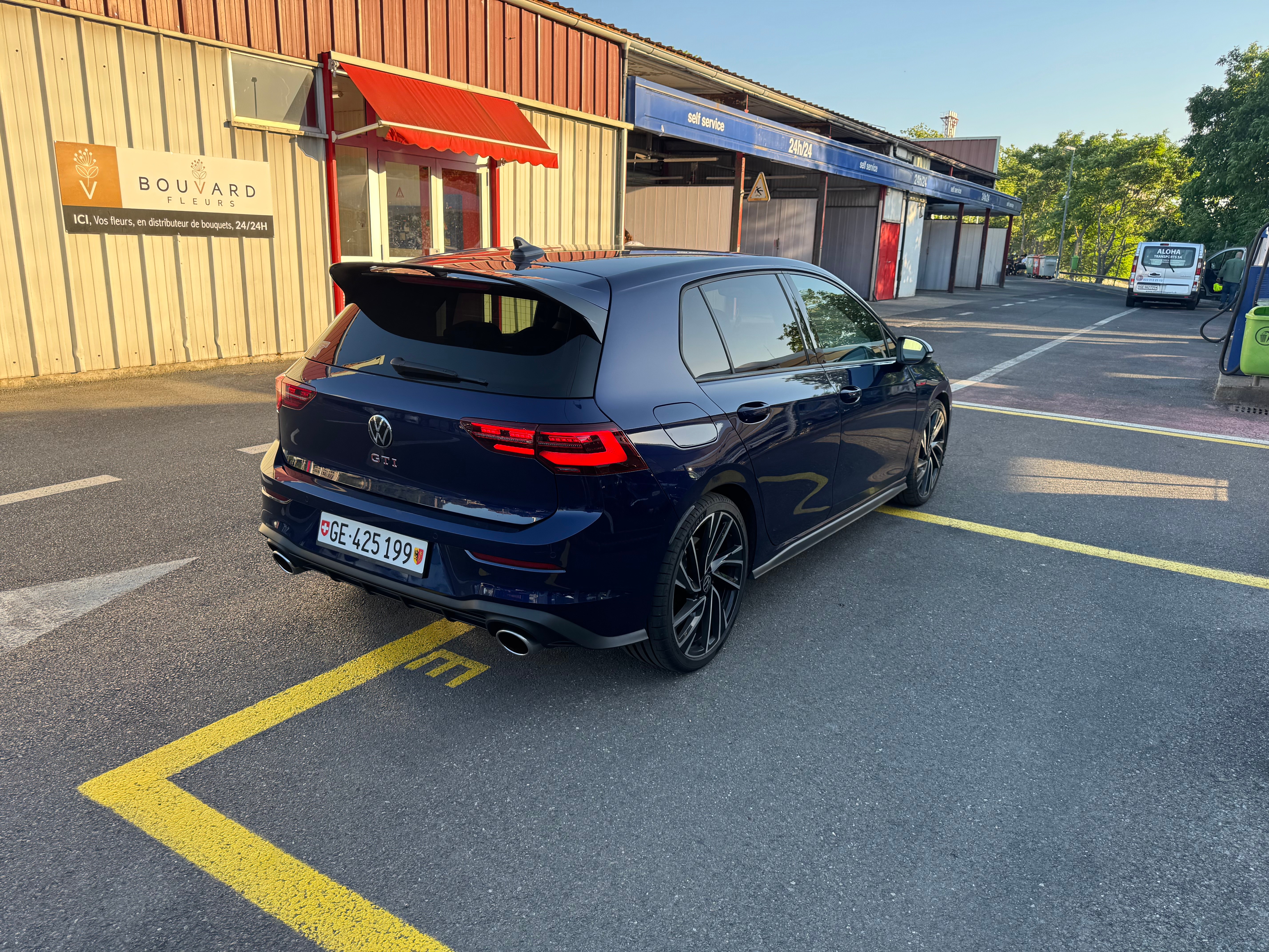 Car photo