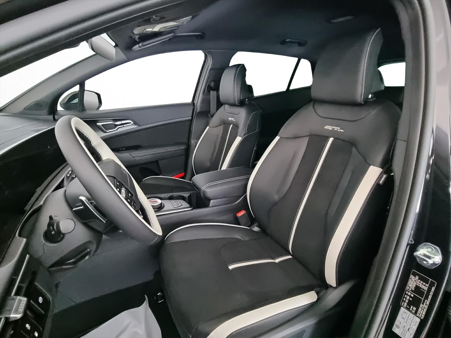 KIA Sportage 1.6 T-GDi PHEV AWD GT-Line-image-5