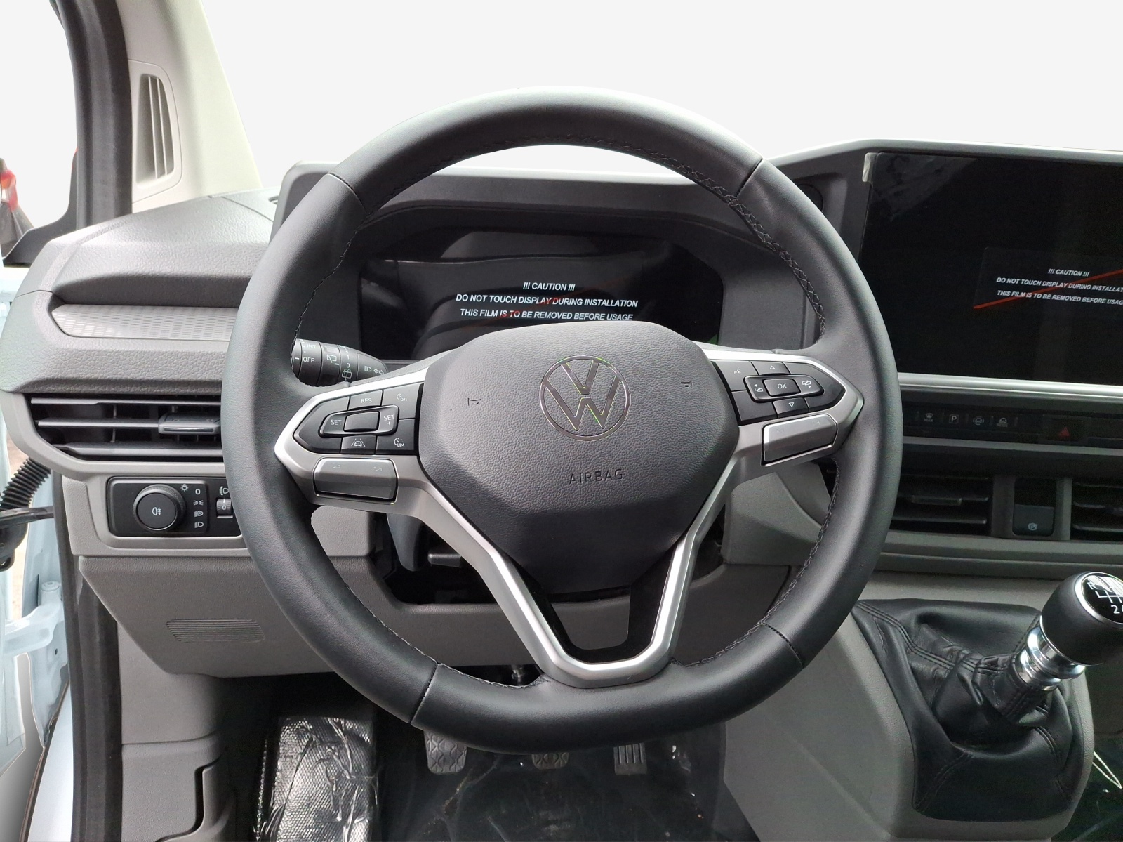 VW Transporter 2.0 TDI-image-9