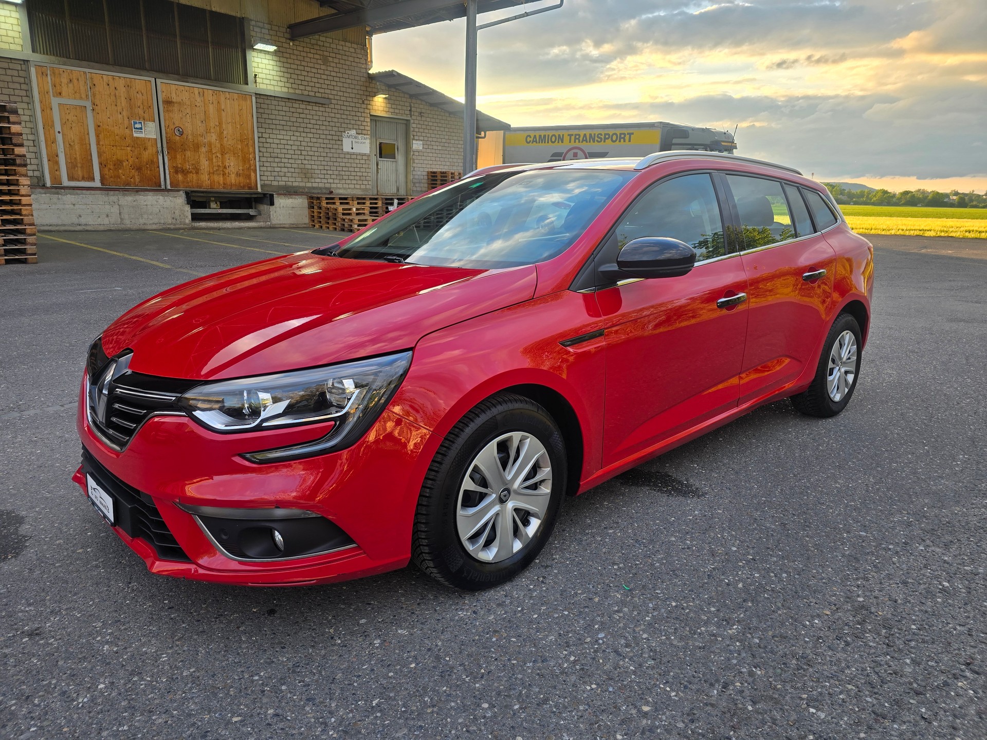 RENAULT Mégane Grandtour 1.5 dCi 90th Anniversary EDC-image-2