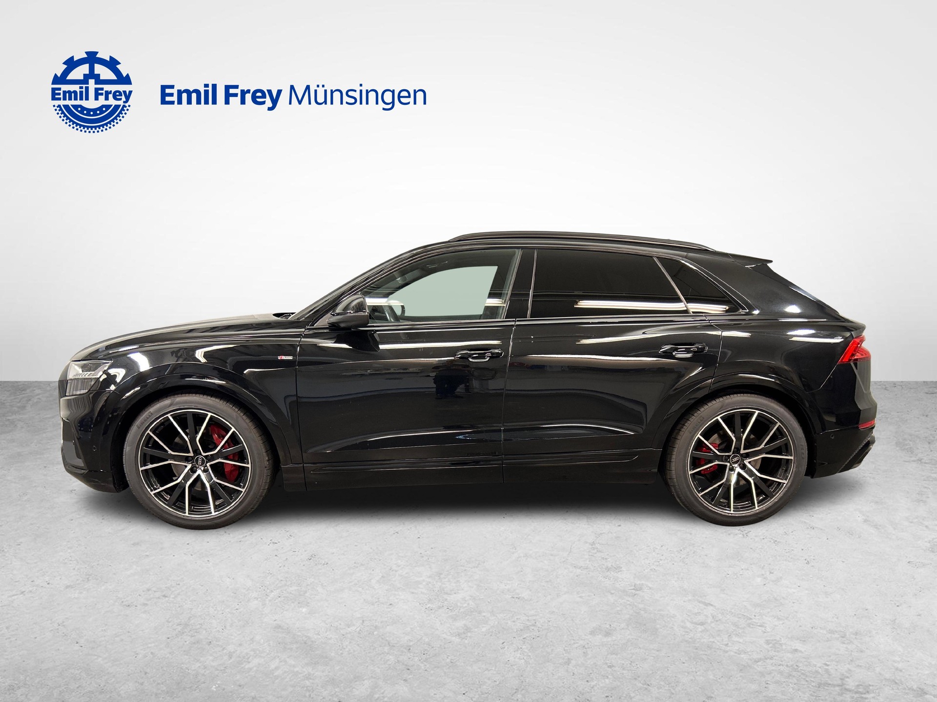 AUDI Q8 3.0 45 TDI Black Edition quattro T-Tronic-image-4