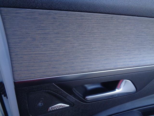 PEUGEOT 3008 2.0 BlueHDi GT EAT-image-9
