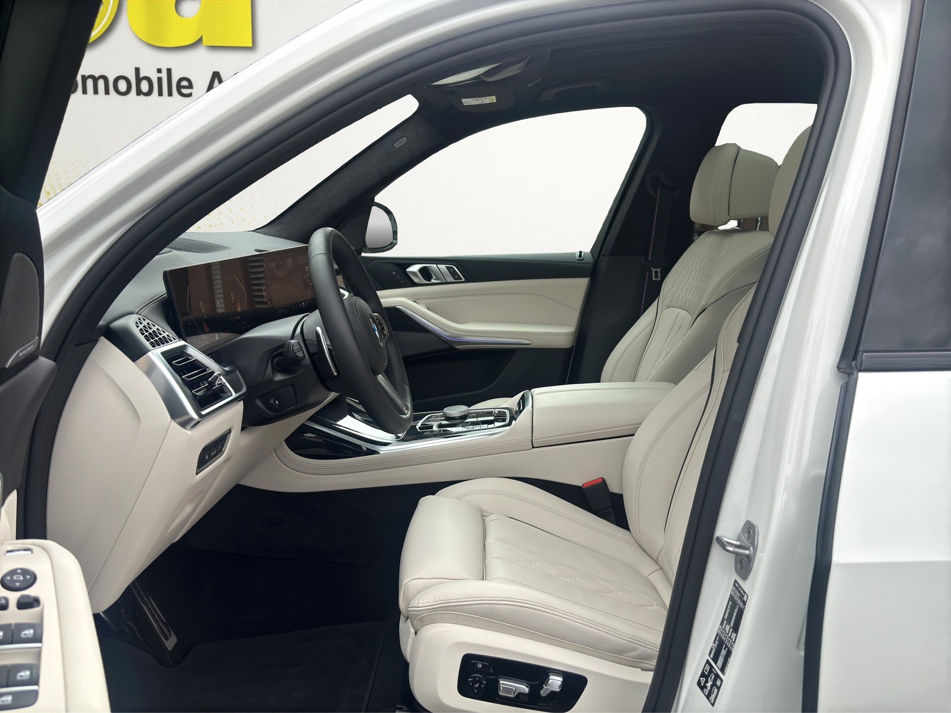 BMW X7 xDrive 48V 40i M Sport Pro (CH) INDIVIDUAL-image-11