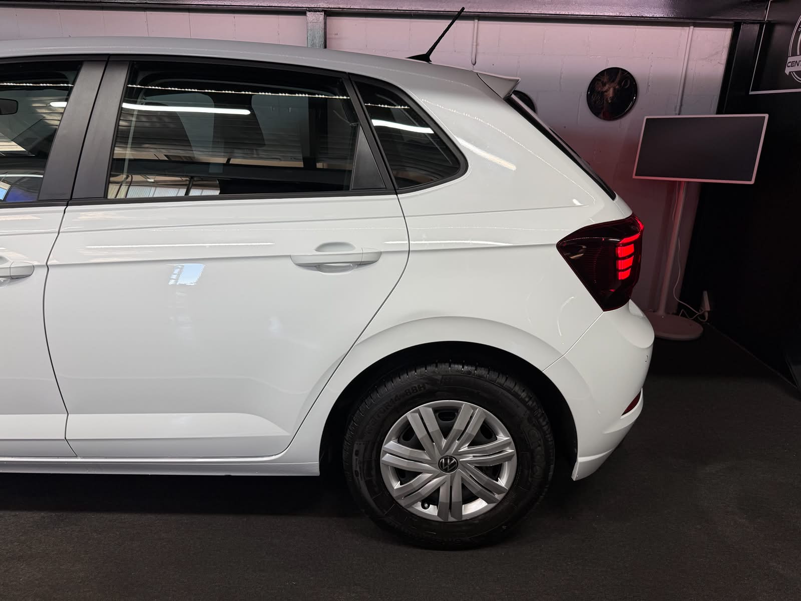 VW Polo 1.0 TSI Life-image-6