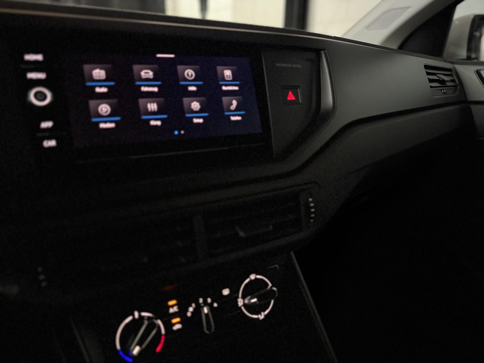 VW Polo 1.0 TSI Life-image-13