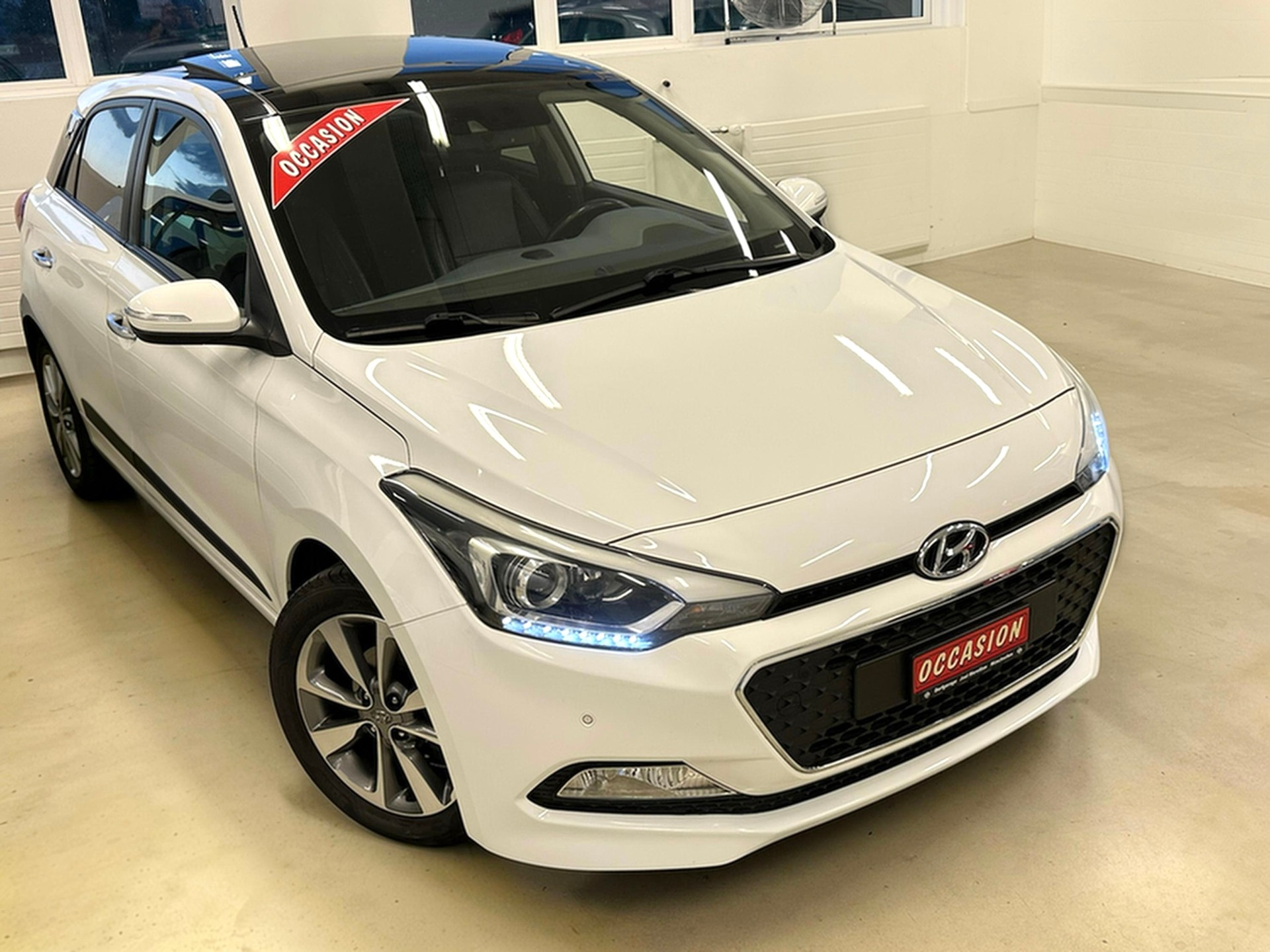 HYUNDAI i20 1.4 Vertex-showroom-element-3