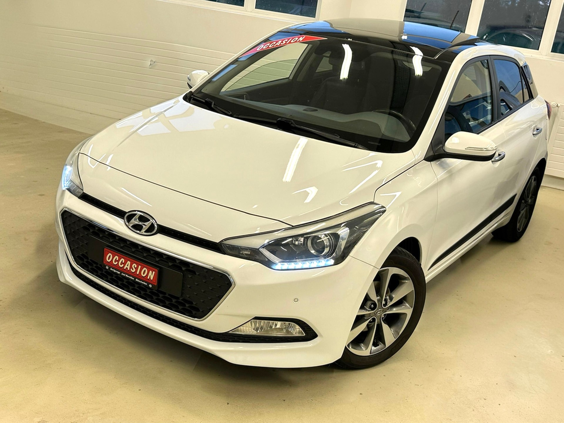 HYUNDAI i20 1.4 Vertex-image-4