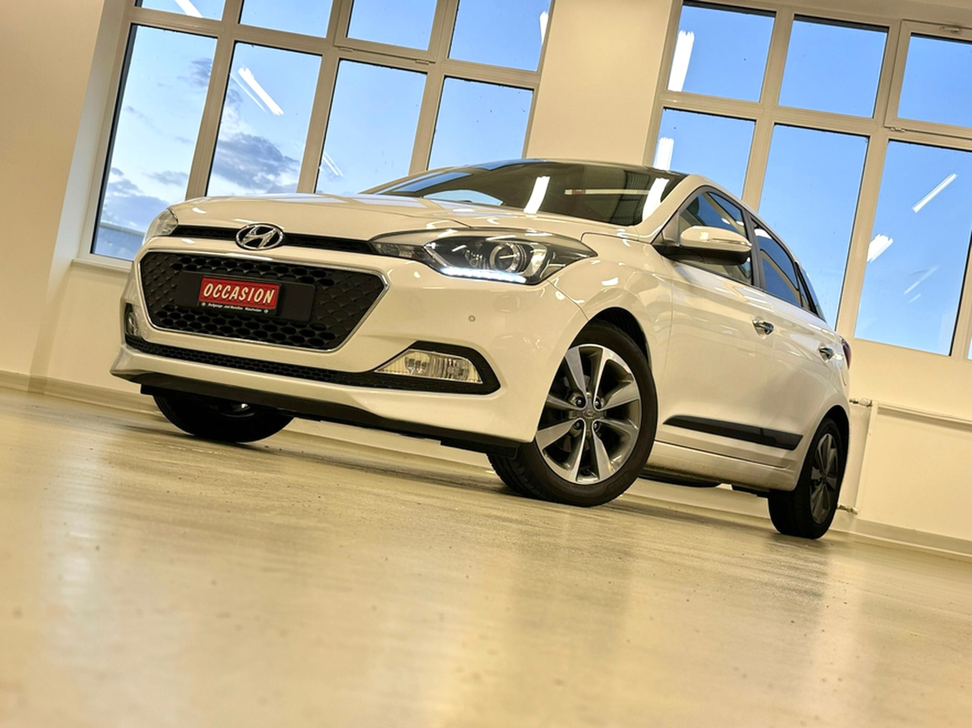 HYUNDAI i20 1.4 Vertex-image-6