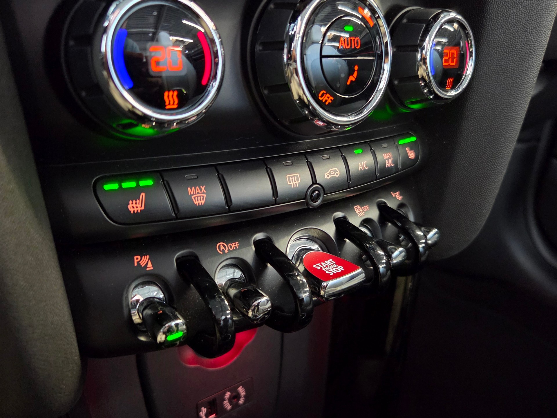 MINI Cabrio F57 2.0i Cooper S SAG-image-6
