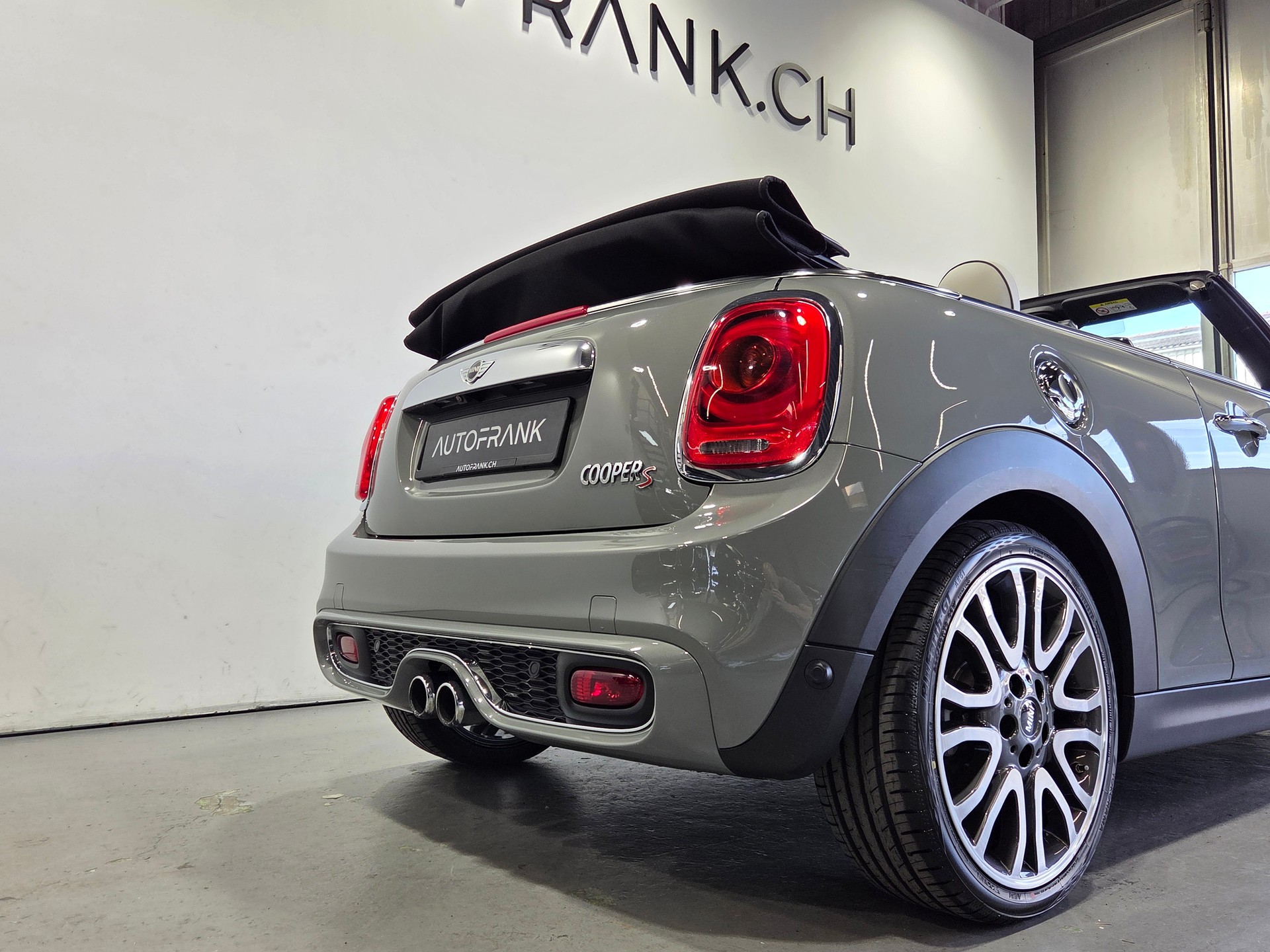 MINI Cabrio F57 2.0i Cooper S SAG-image-12