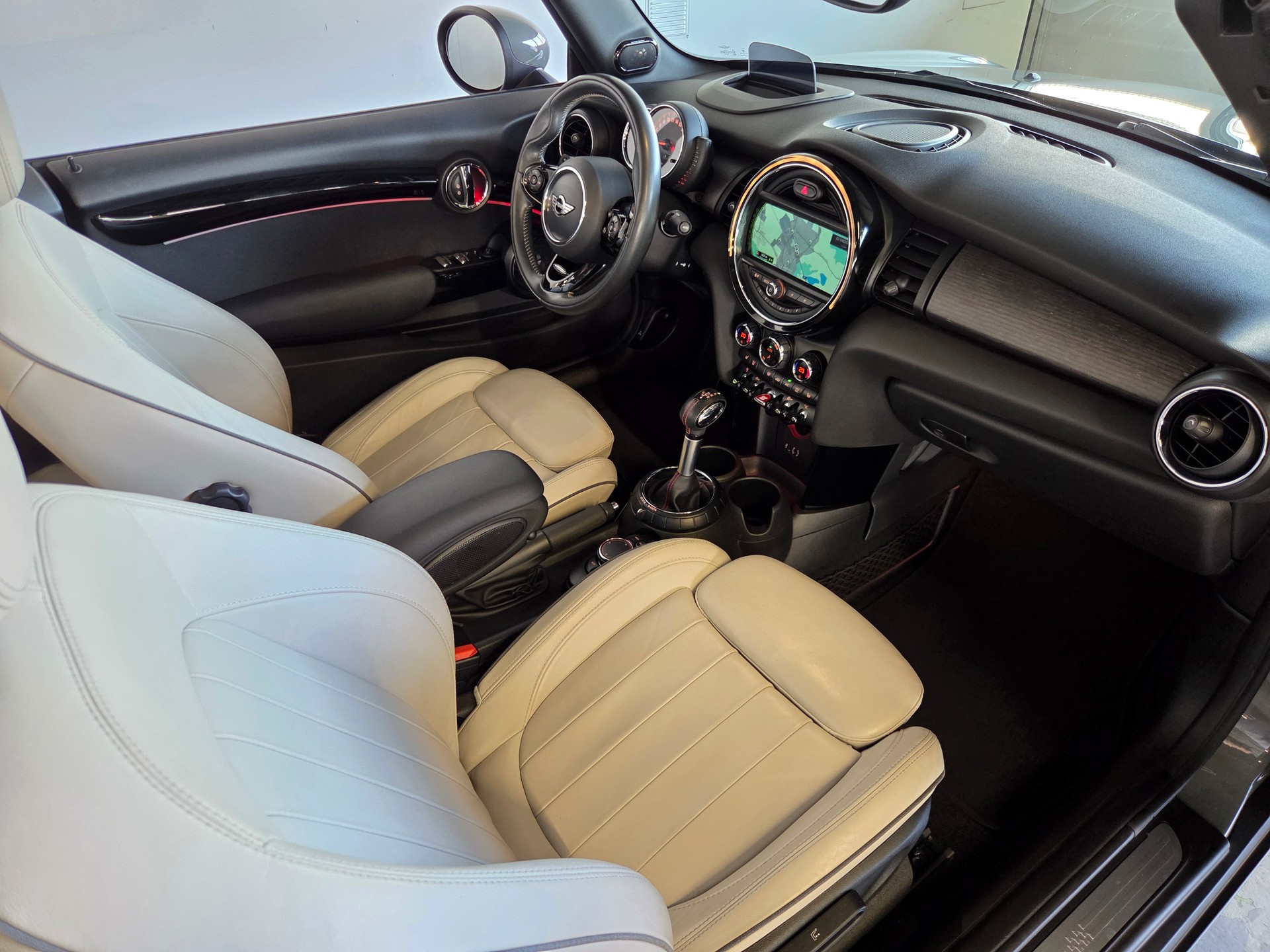 MINI Cabrio F57 2.0i Cooper S SAG-image-15