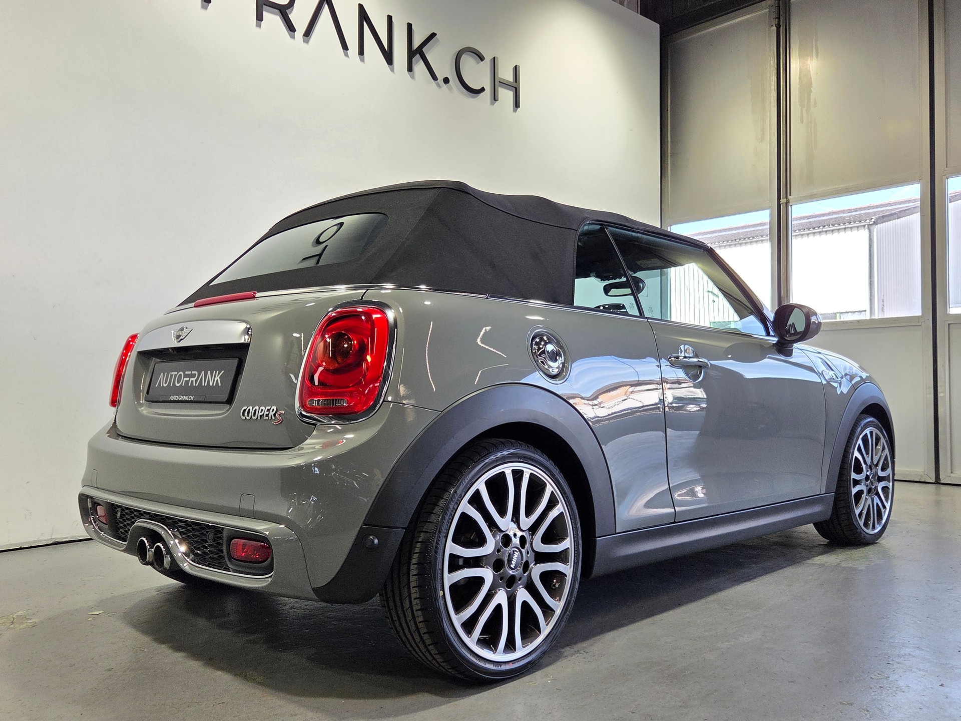 MINI Cabrio F57 2.0i Cooper S SAG-image-4