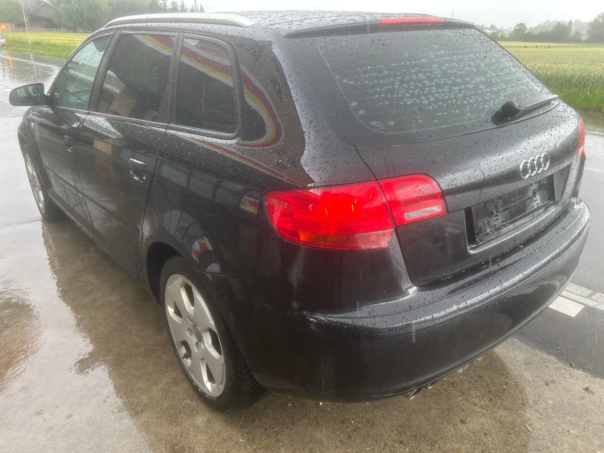 AUDI A3 Sportback 3.2 V6 Ambition quattro-image-3